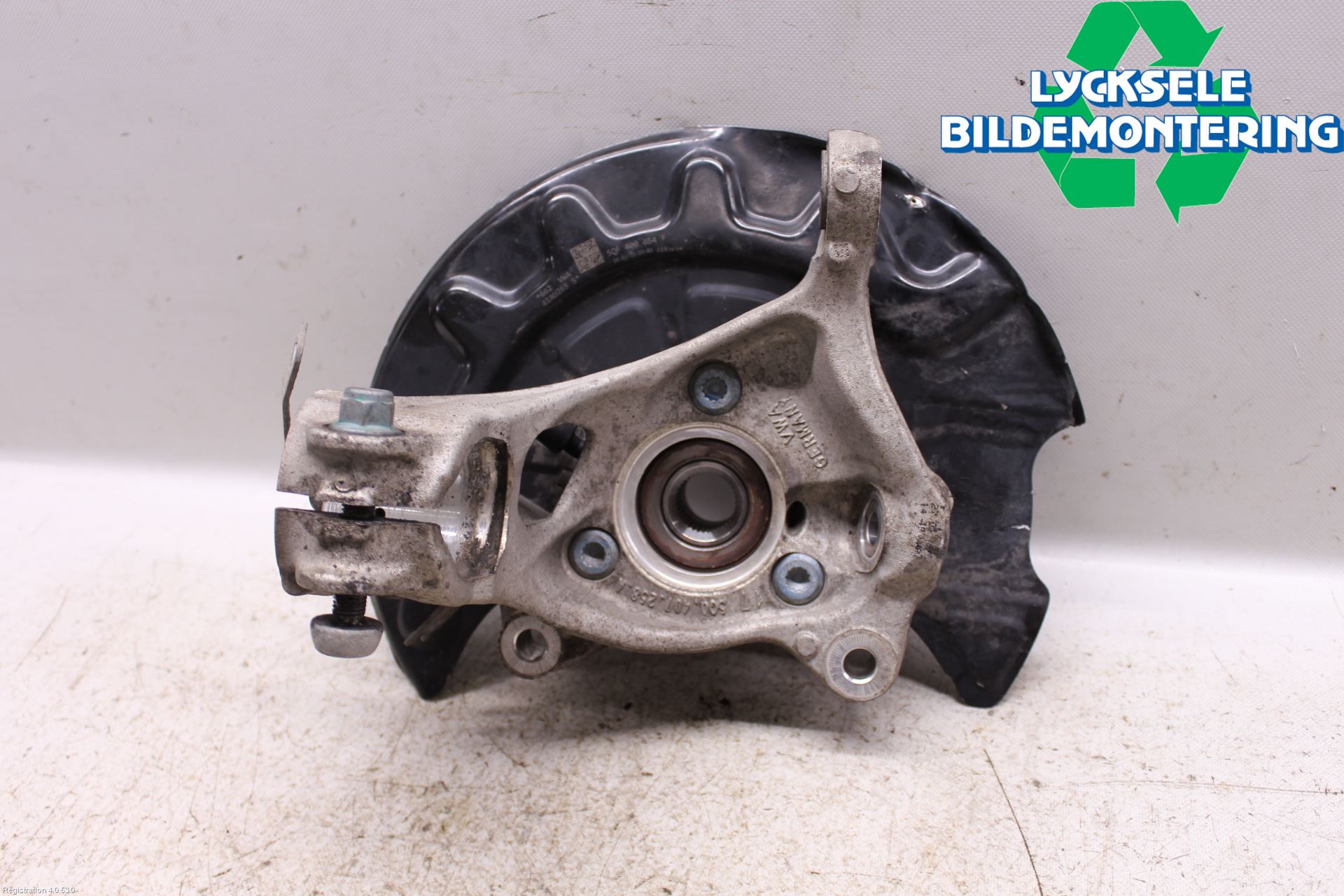 Volkswagen VW TIGUAN 16-24 Styrspindel Lagerhus Hö
