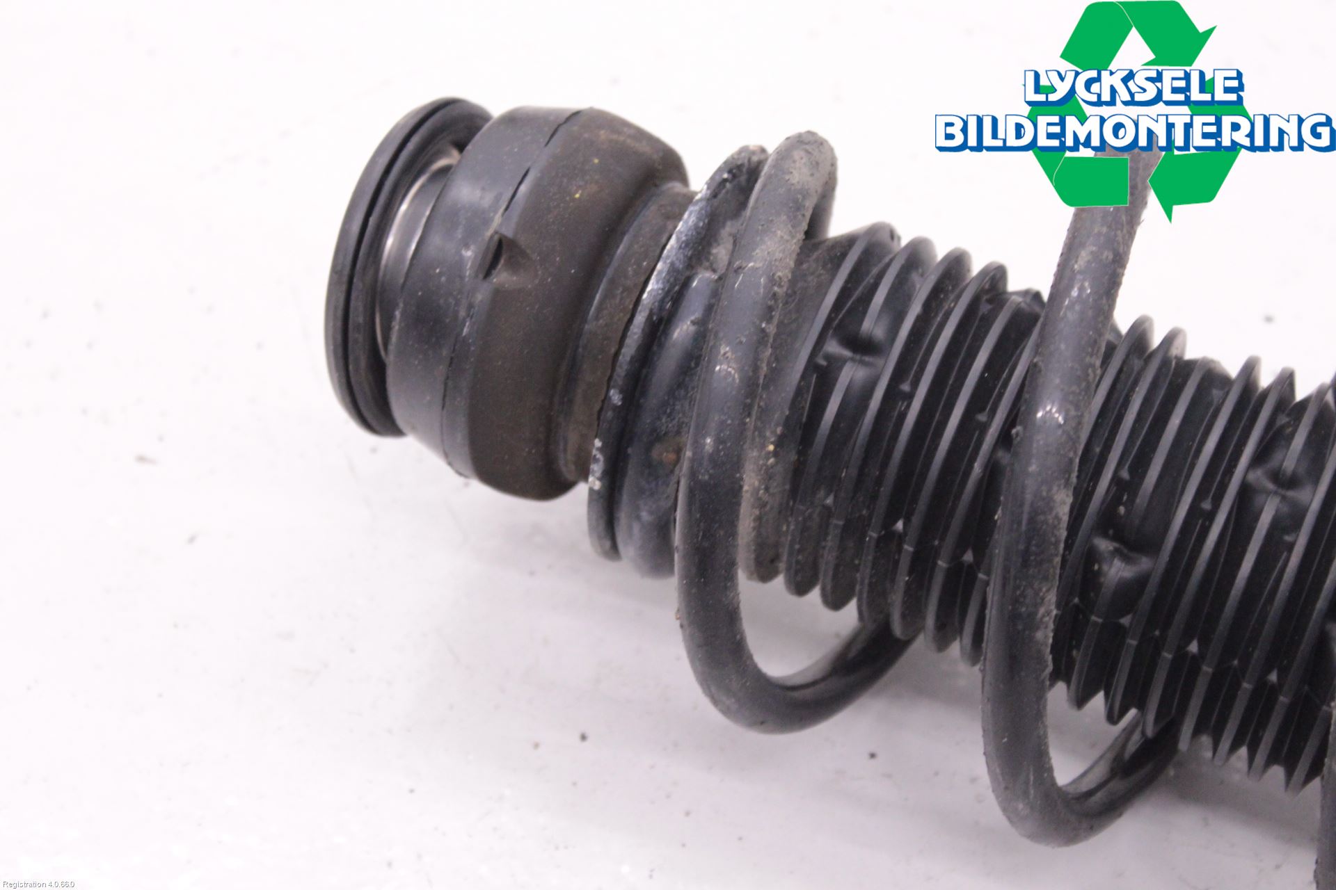 Volkswagen VW POLO 10-17 Fjäderben Fram Vänster