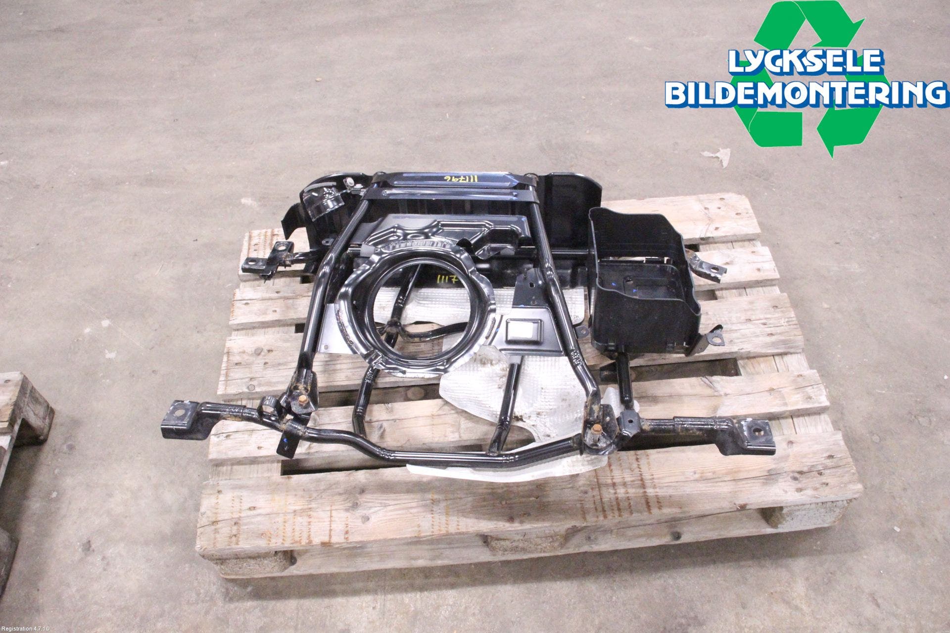 Volkswagen VW GOLF / E-GOLF VIII 20- Bränsletanksband