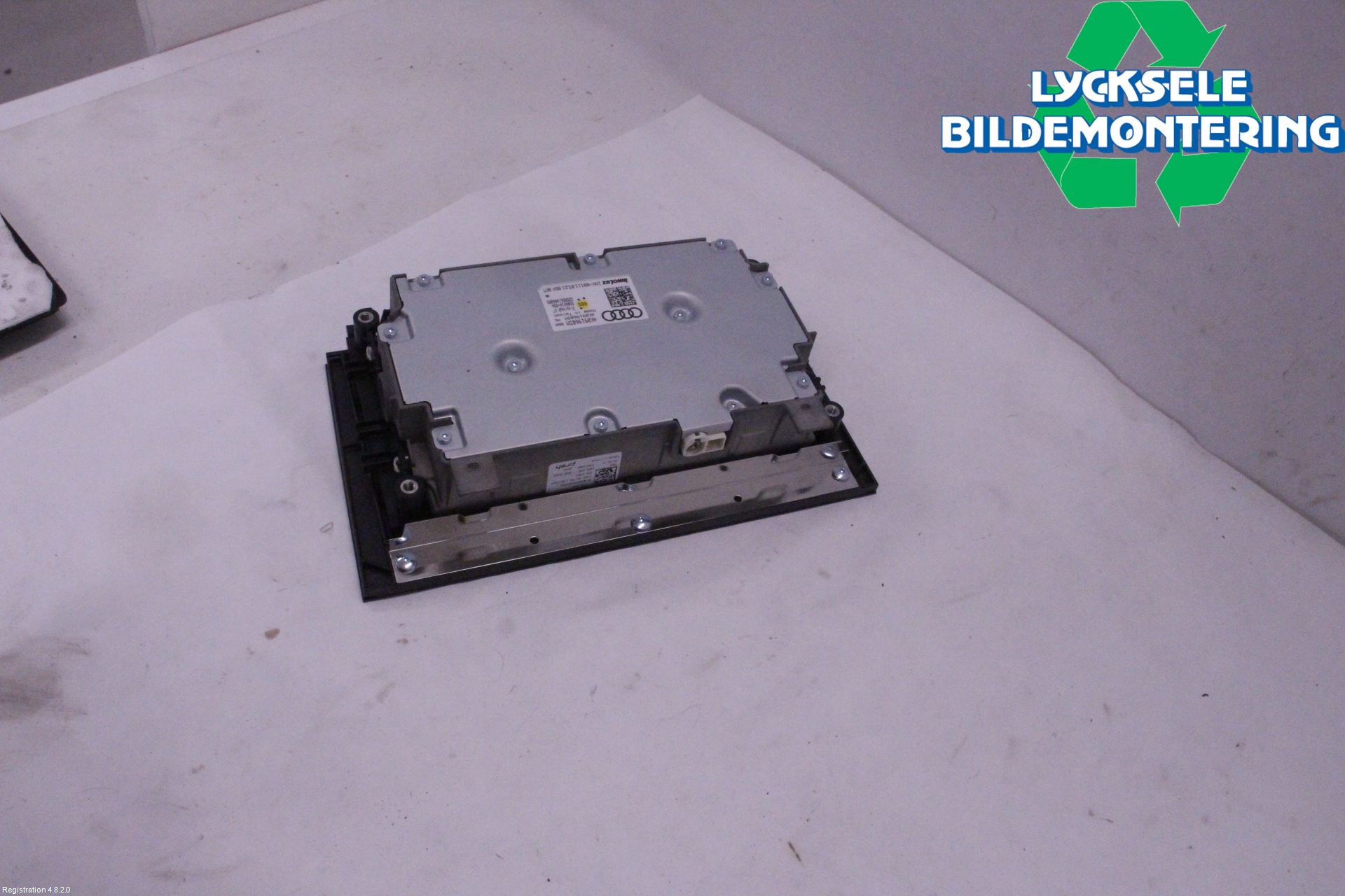 Audi A6 F2/C8 19- Bildskärm