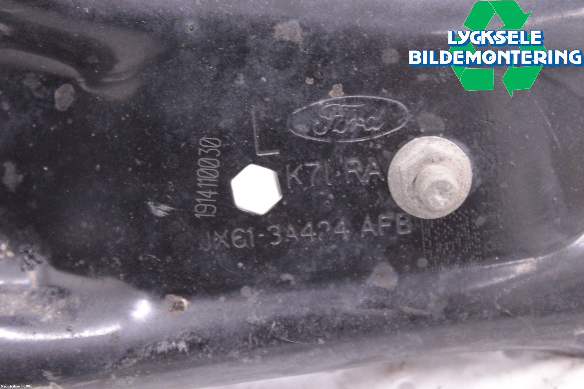 Ford FOCUS 19- Bärarm Fram Undre Vä