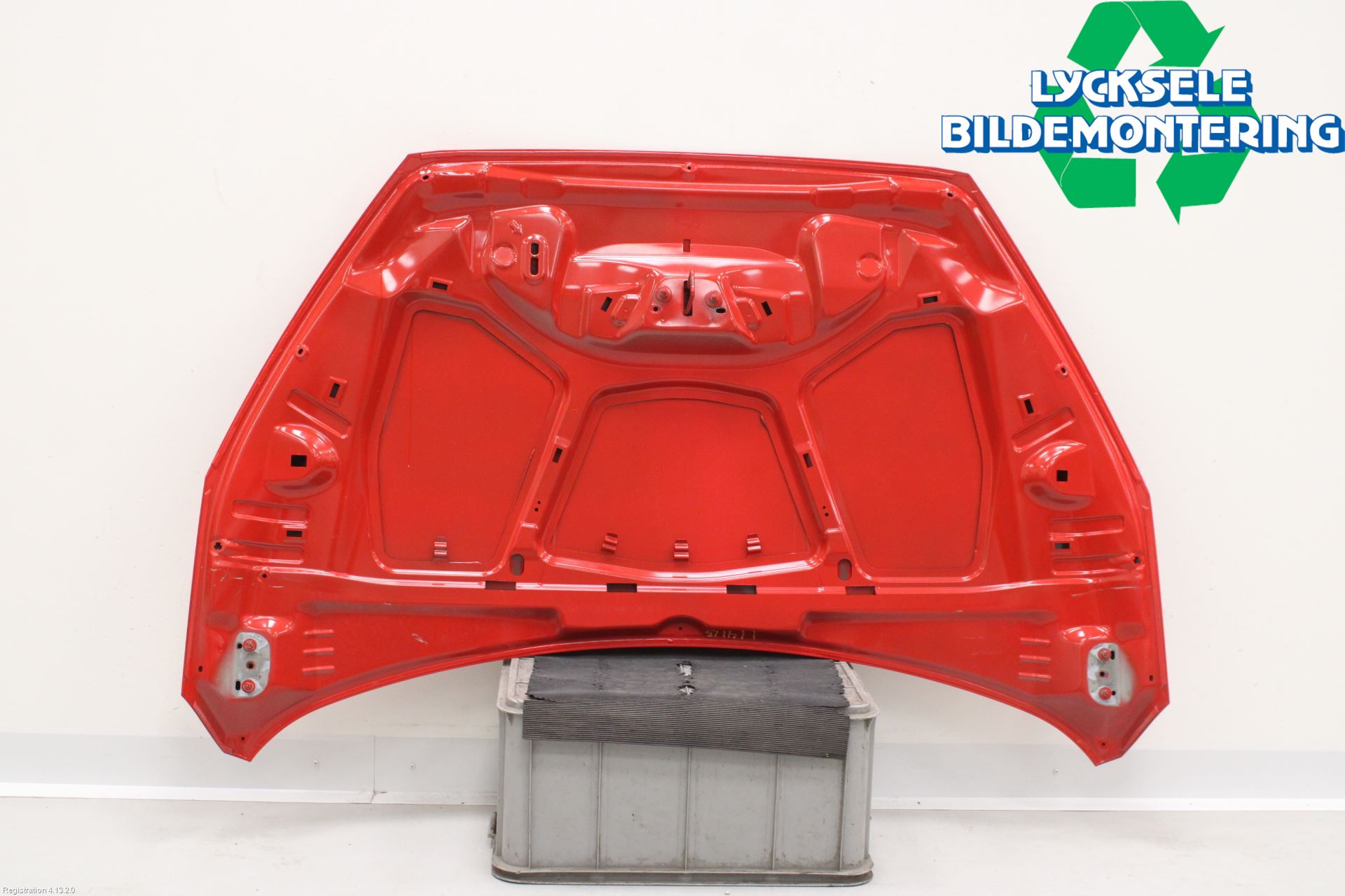 Ford FOCUS 15-18 Huv Fram