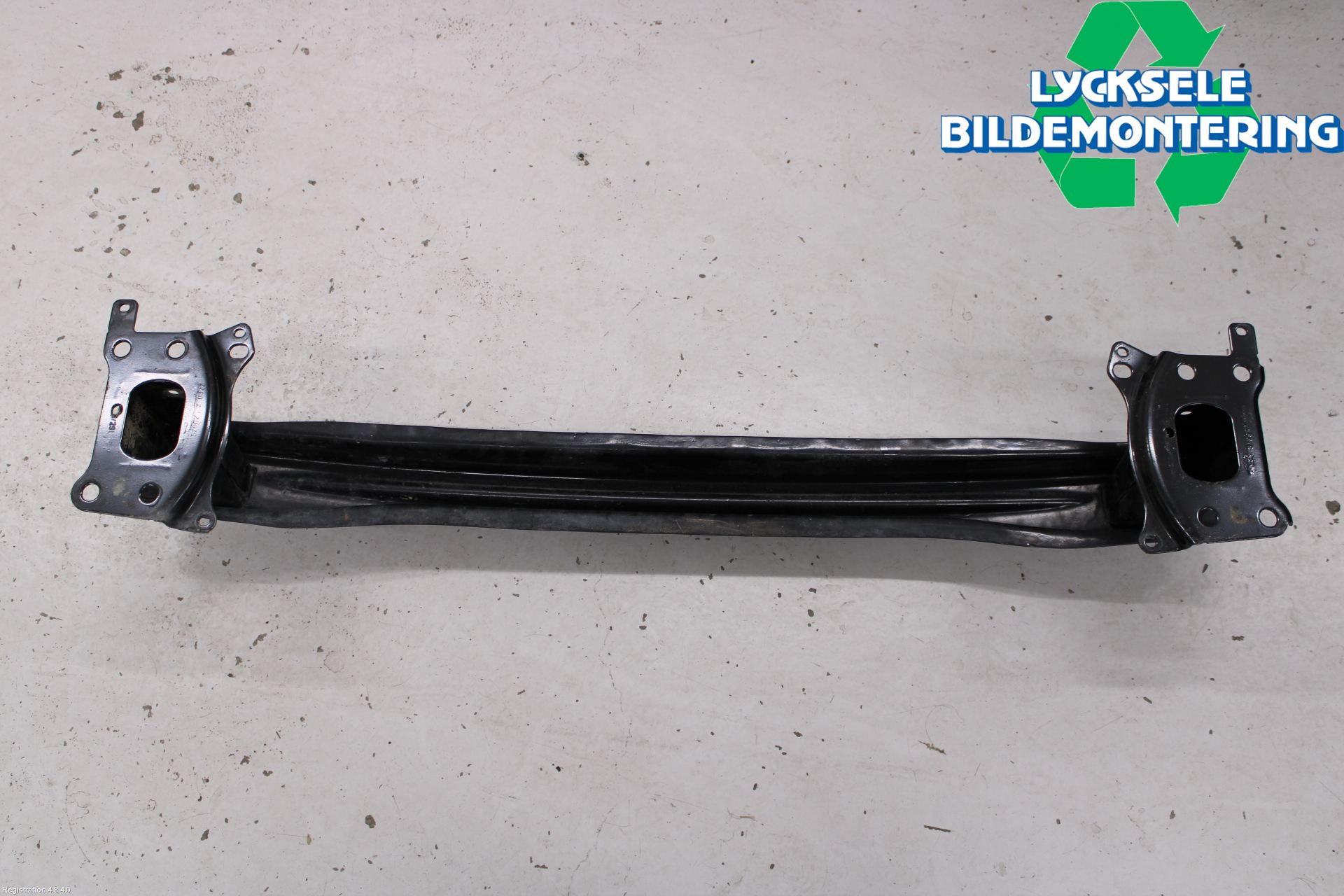 Volkswagen VW CADDY      04-10 Stötfångarbalk Fram