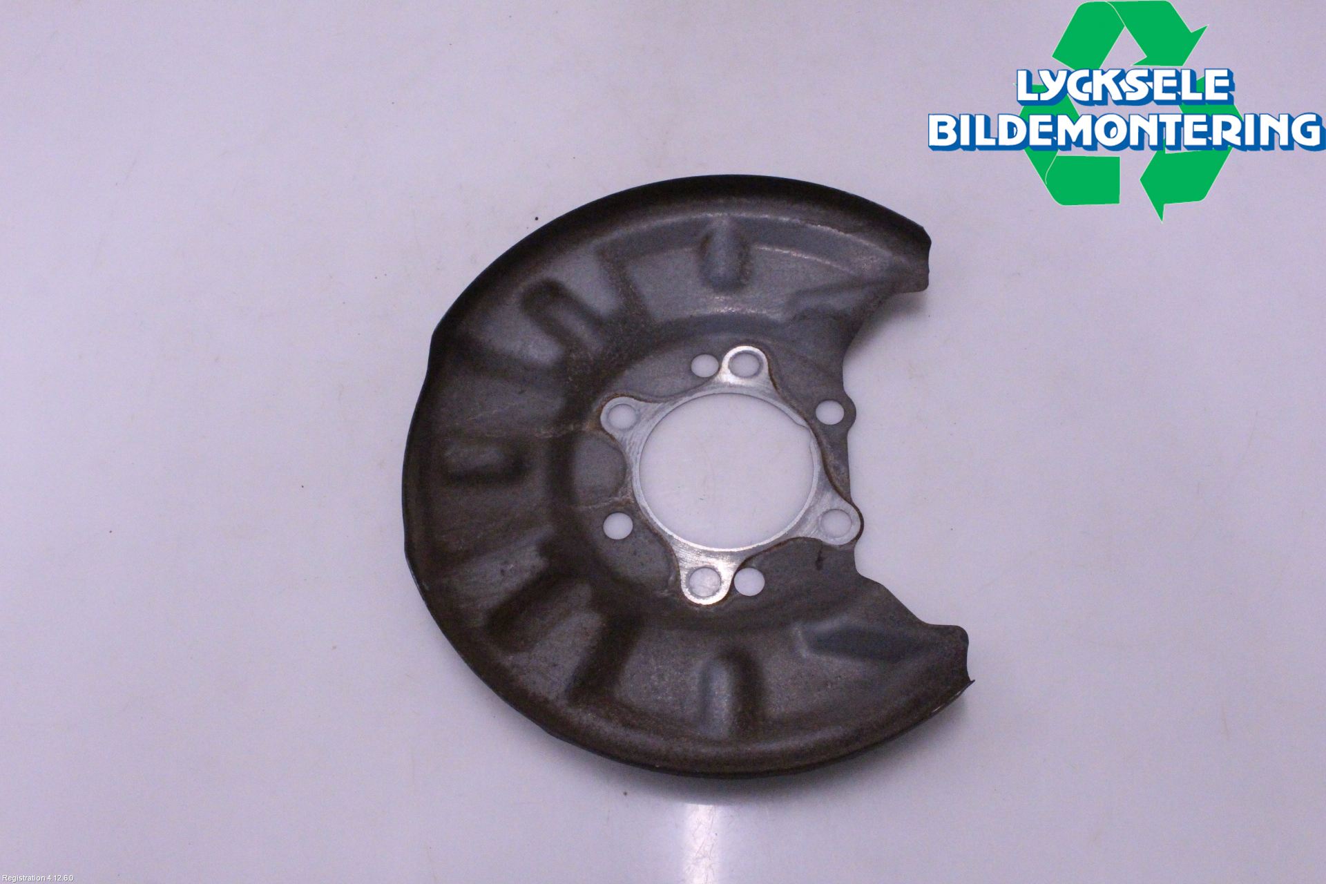 Suzuki SX4 S-CROSS 22- Bromssköld Bak