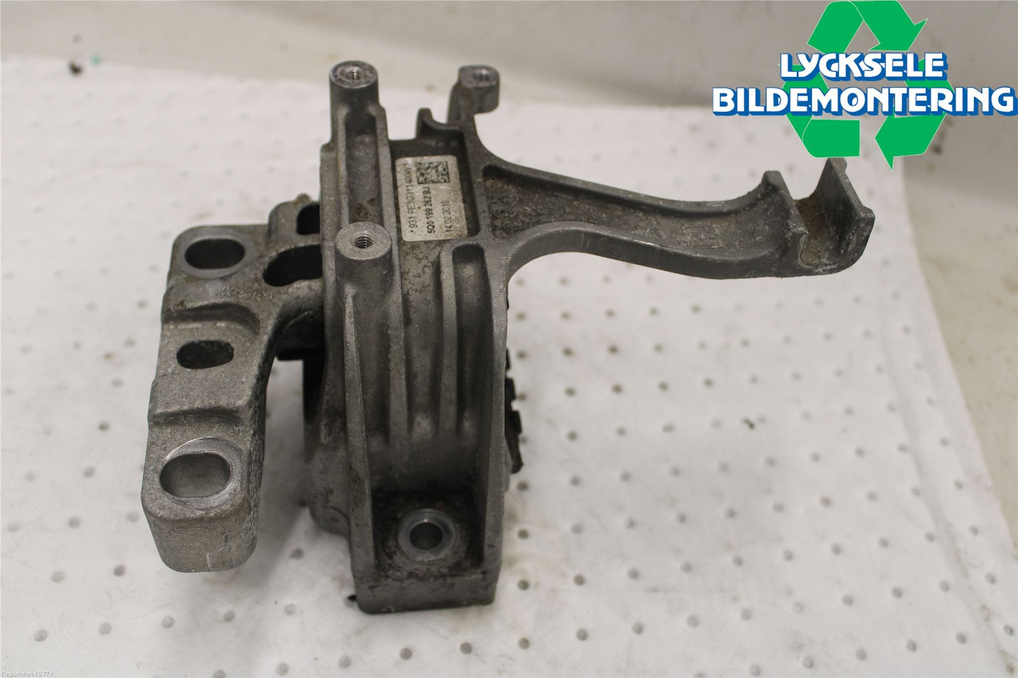 Volkswagen VW PASSAT 15-19 Motorfäste