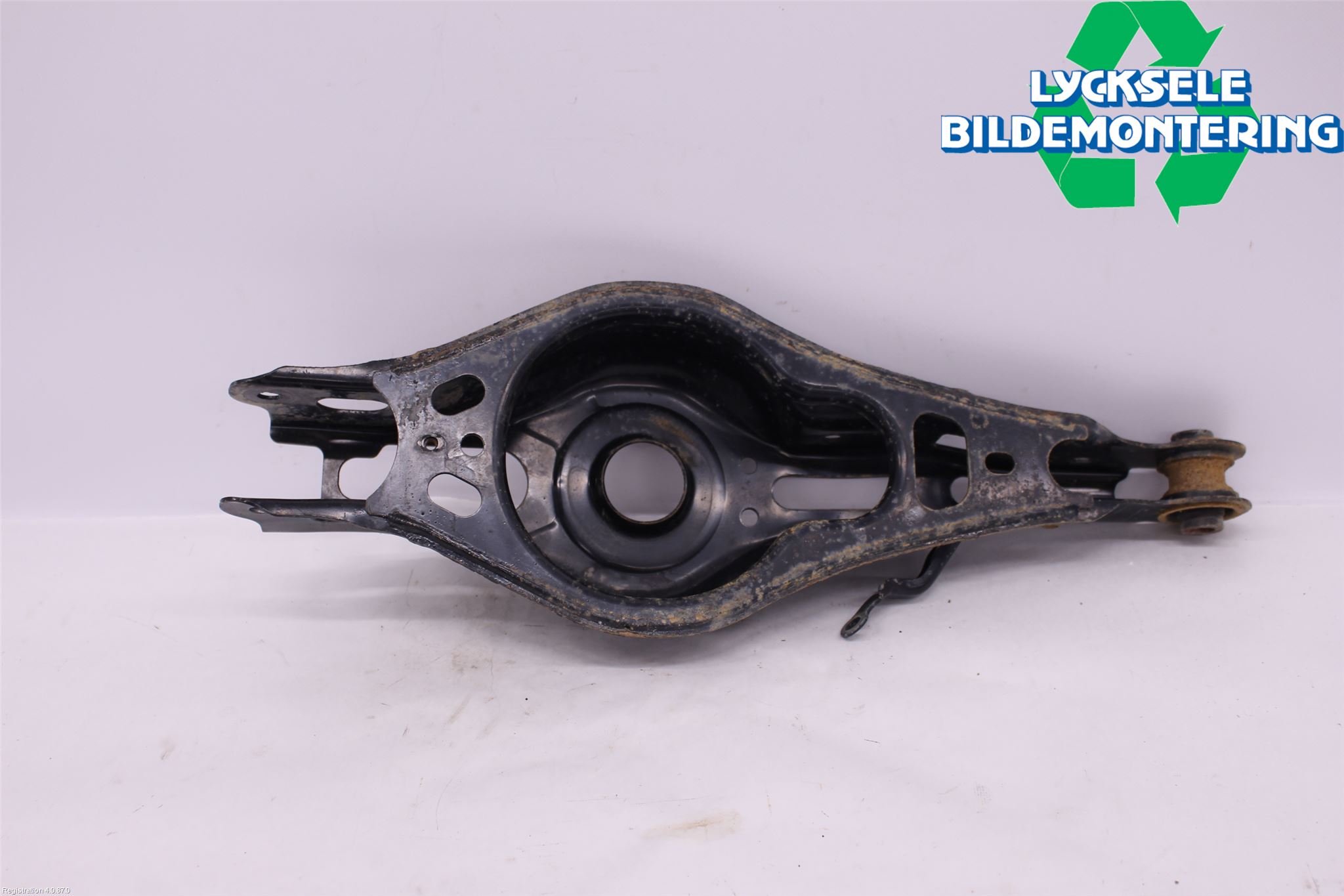 Toyota RAV4 19- Bärarm Bak Vänster