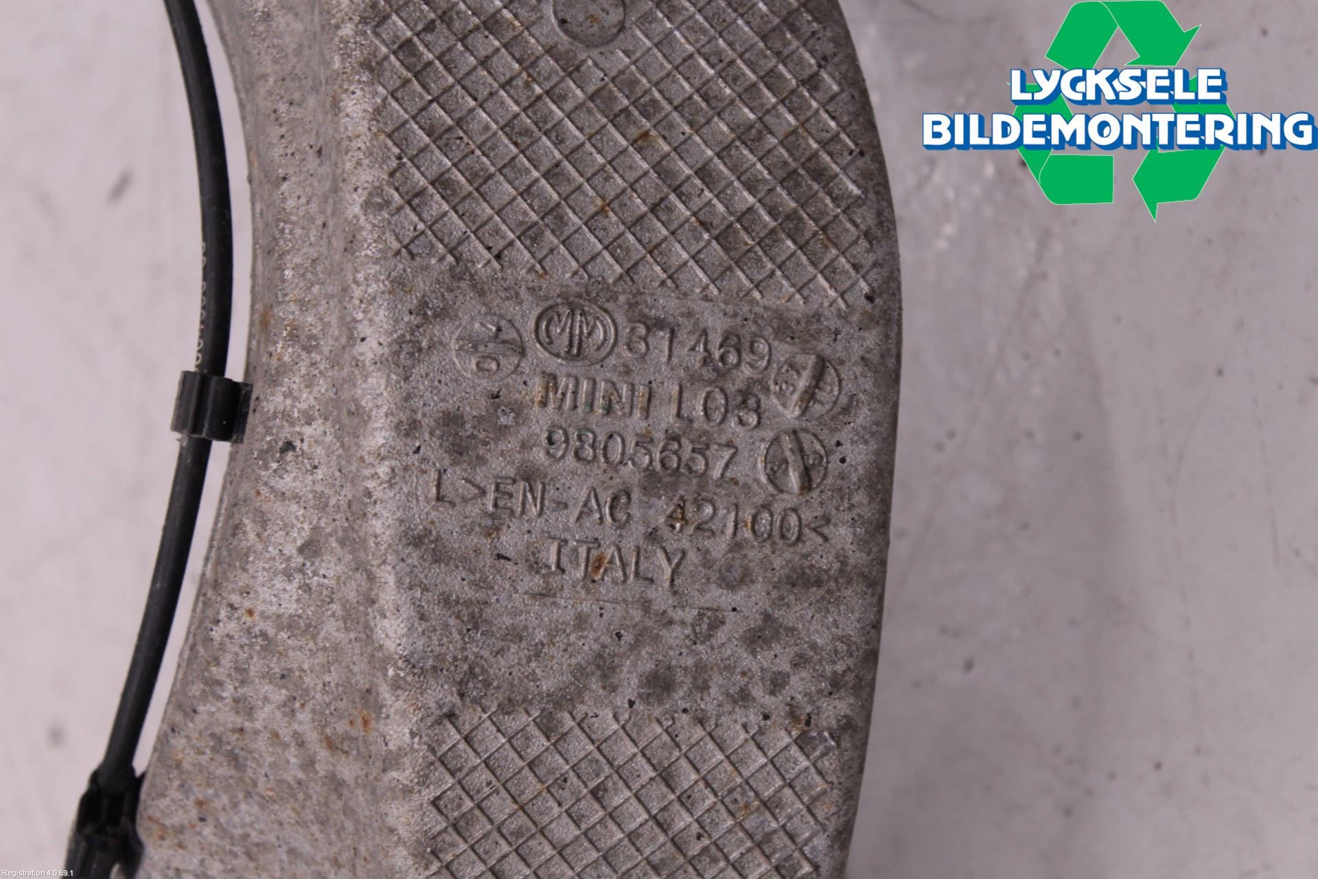 Mini COUPE R56 05-14 Hjullagerhus-Spindel Vä B