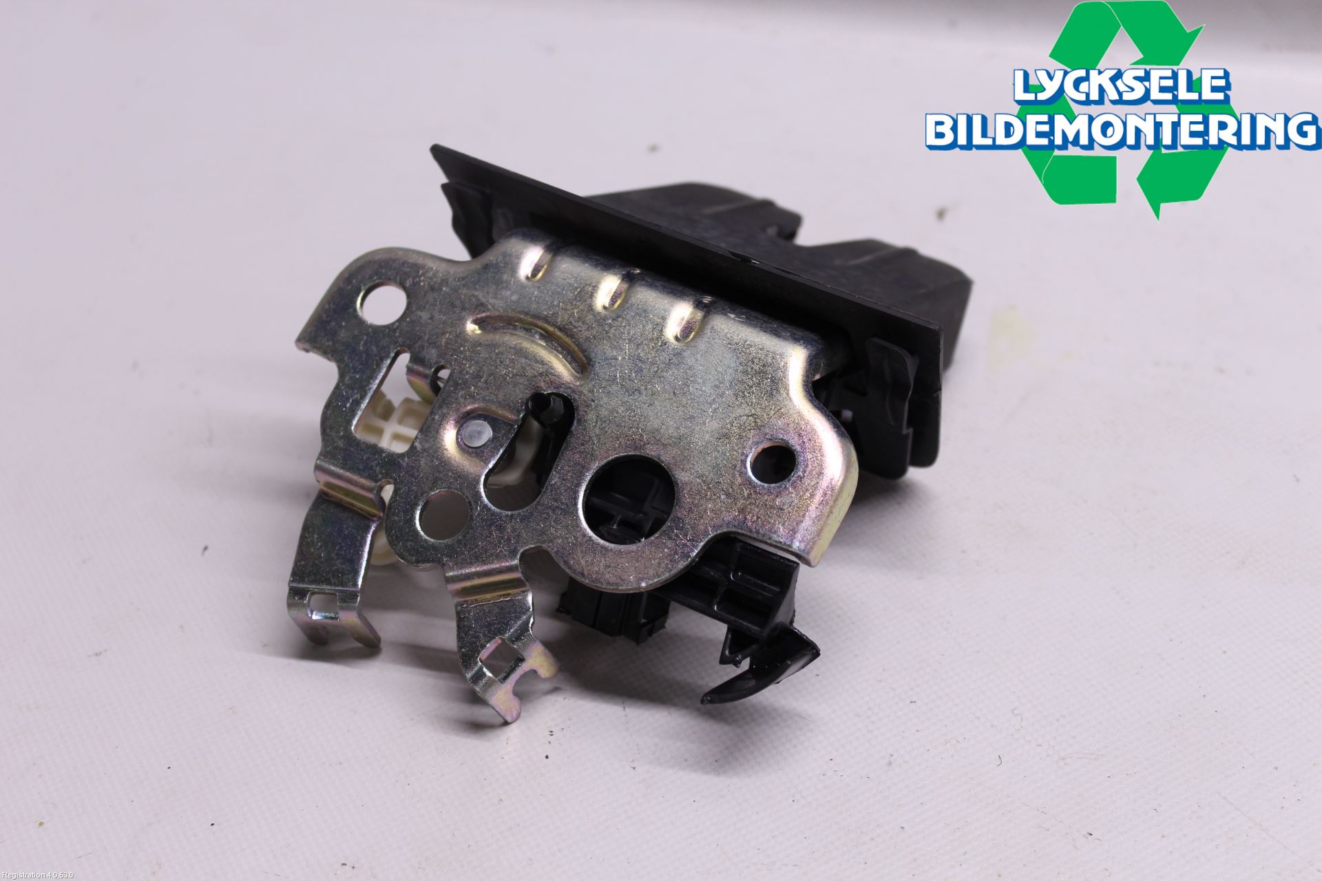 Audi A6 ALLROAD 12-18 Låskista Baklucka