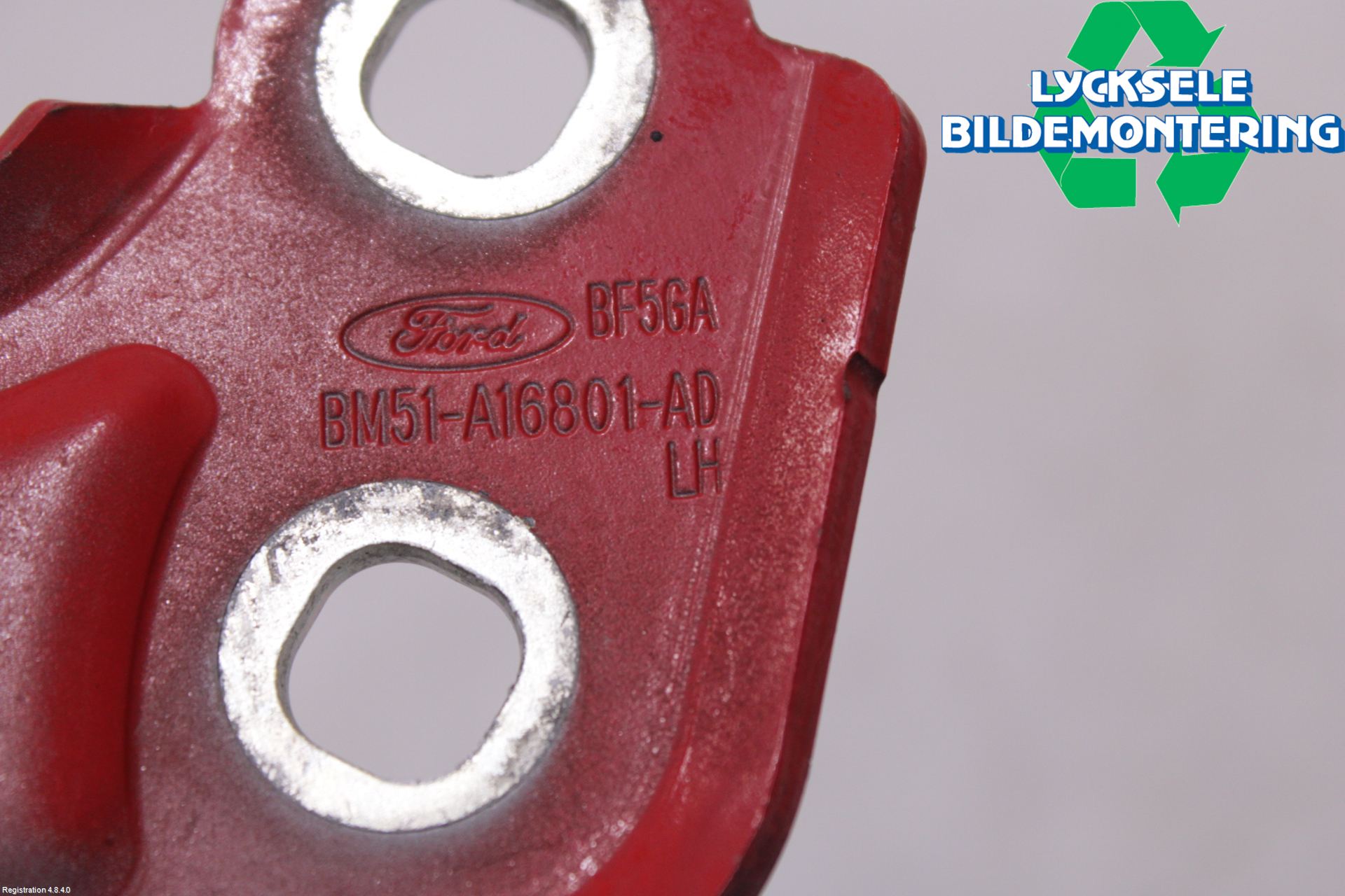 Ford KUGA 13-16 Huvgångjärn