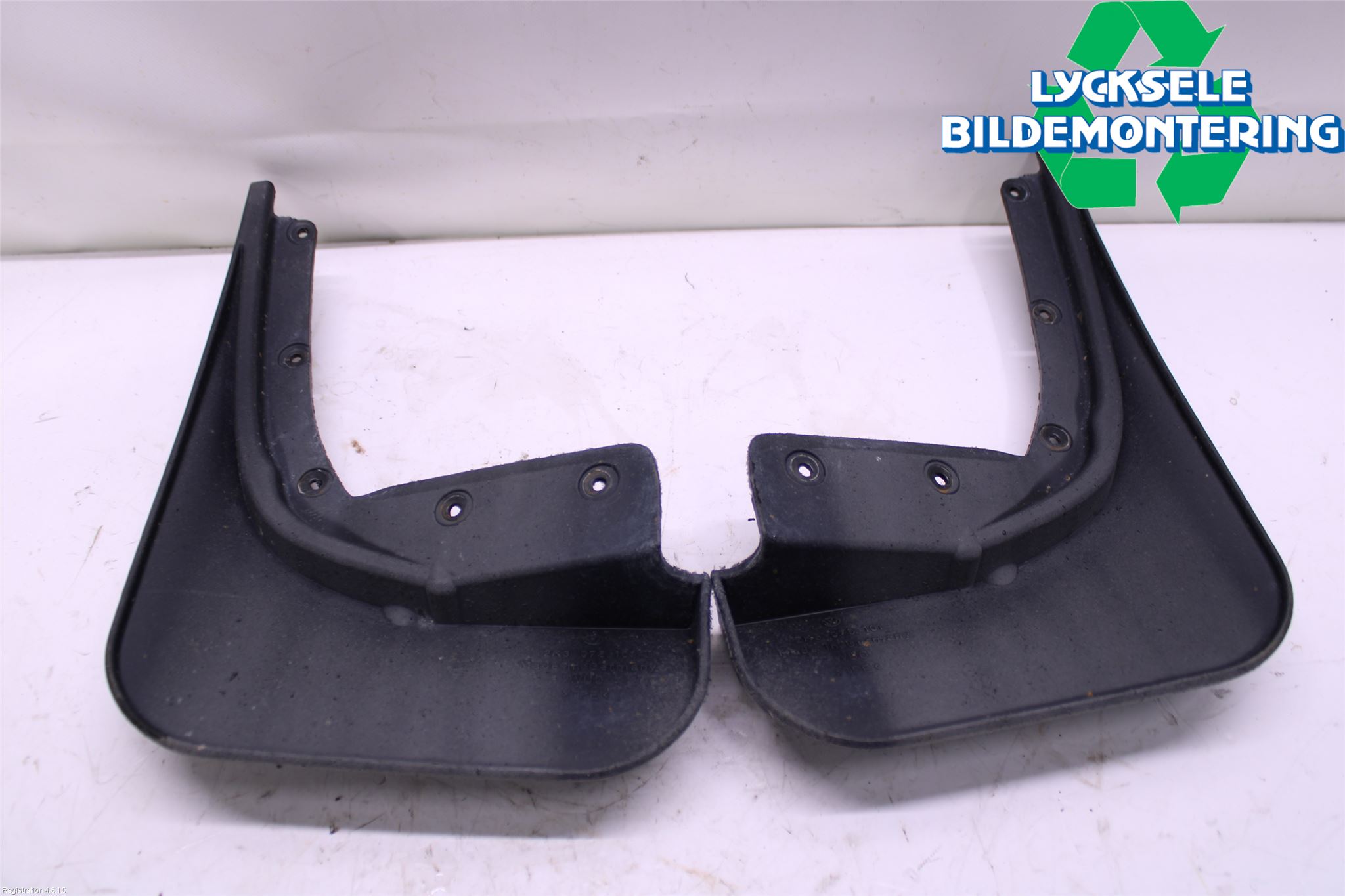 Volkswagen VW CADDY 11-15 Stänkskydd