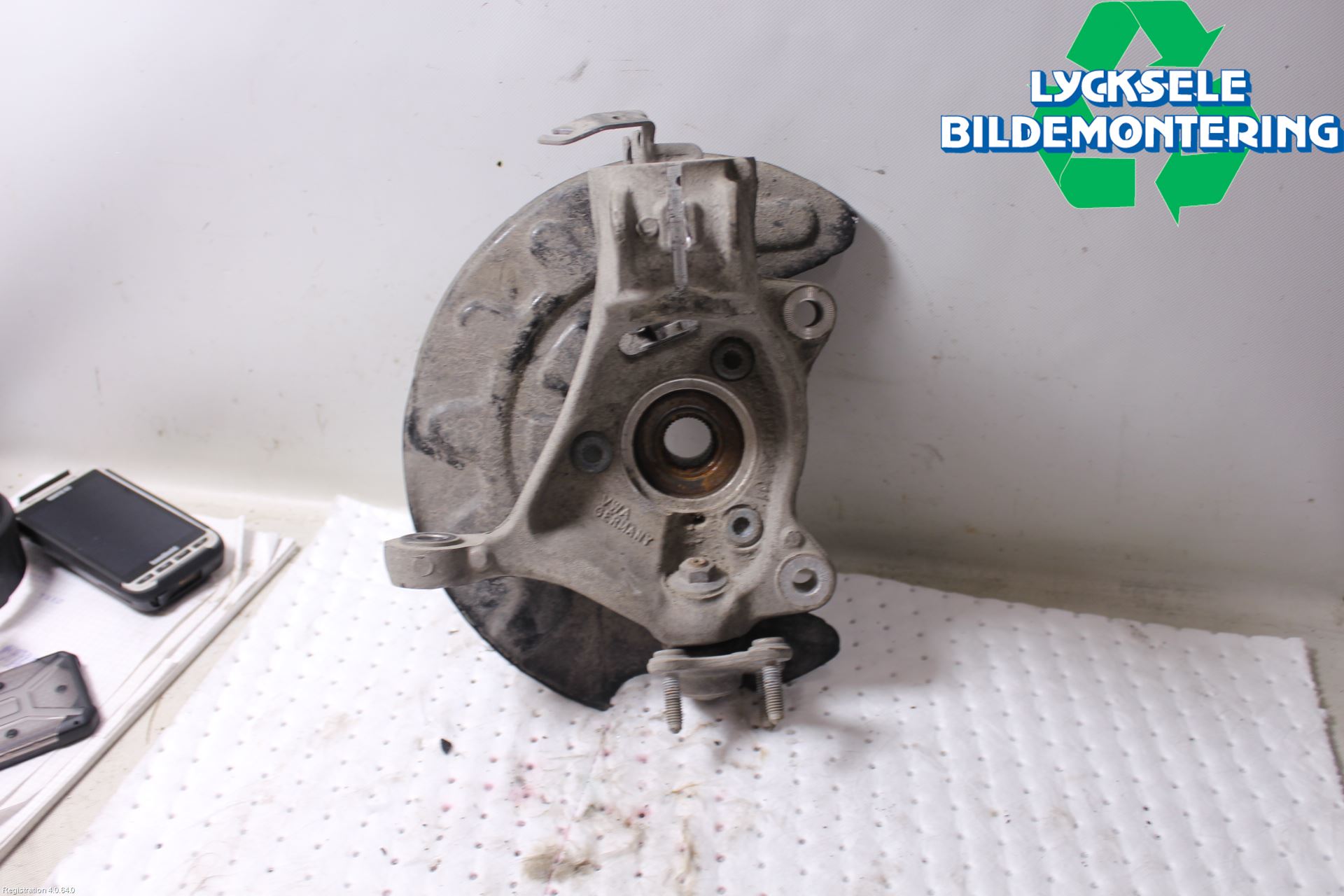 Volkswagen VW PASSAT 15-19 Styrspindel Lagerhus Vä