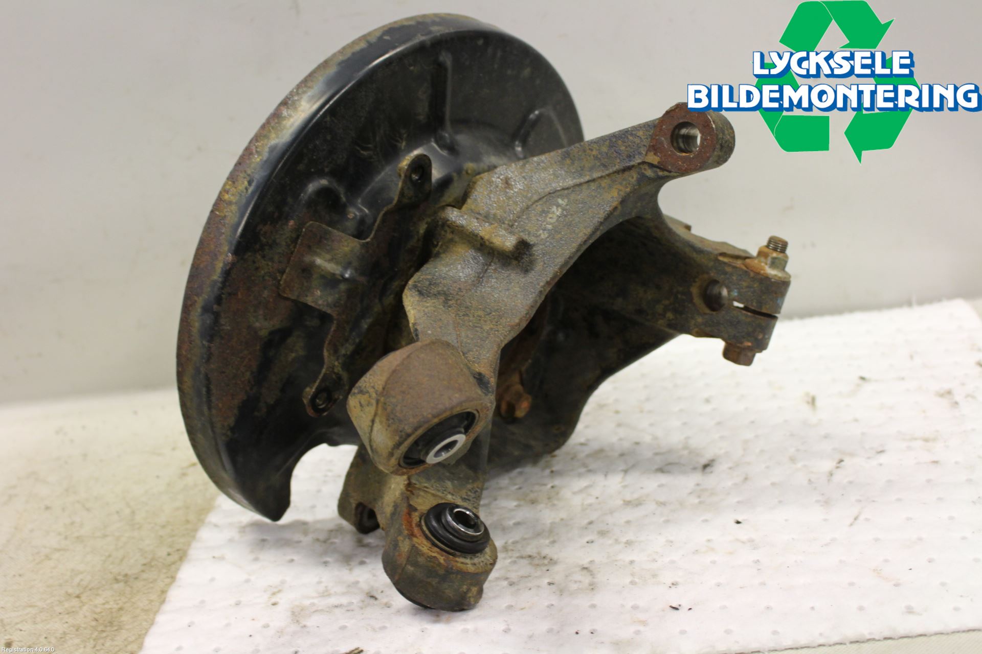 Subaru OUTBACK 15-20 Hjullagerhus-Spindel Hö B