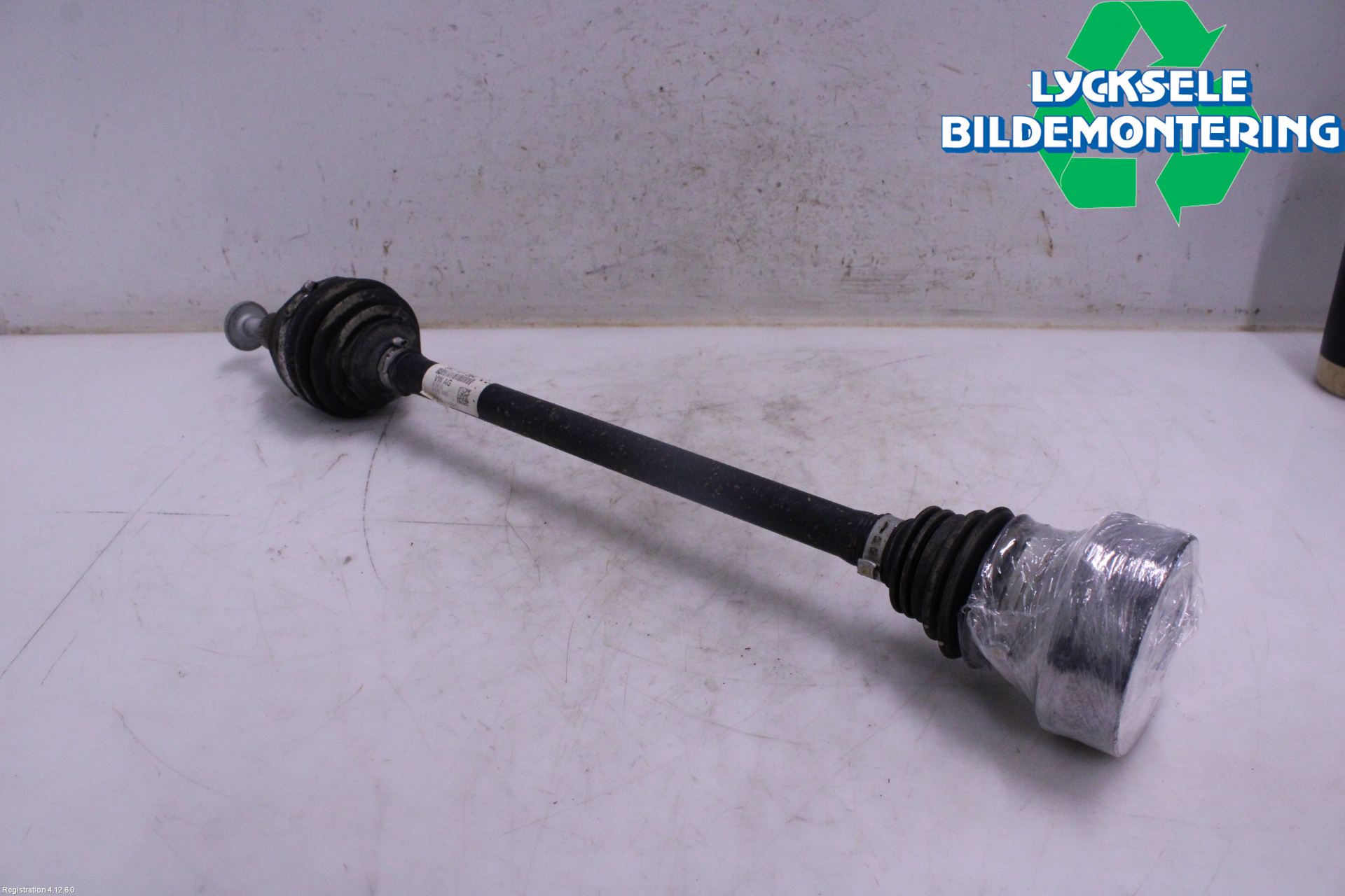 Volkswagen VW CADDY 21- Drivaxel Bak Höger