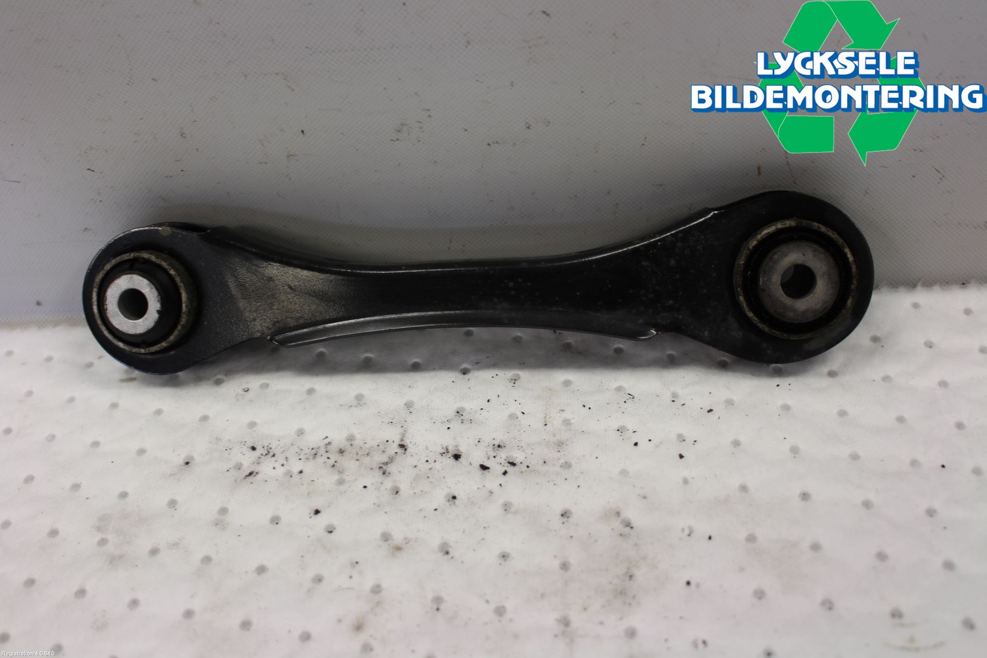 BMW 1 F20/F21 11-19 Bärarm Bak Höger