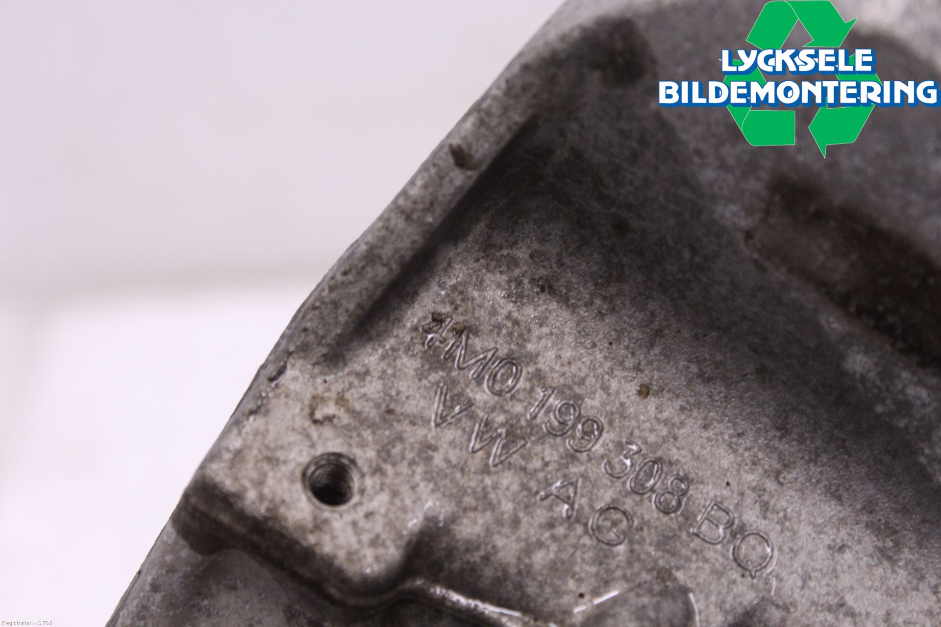 Audi A6 F2/C8 19- Motorfäste