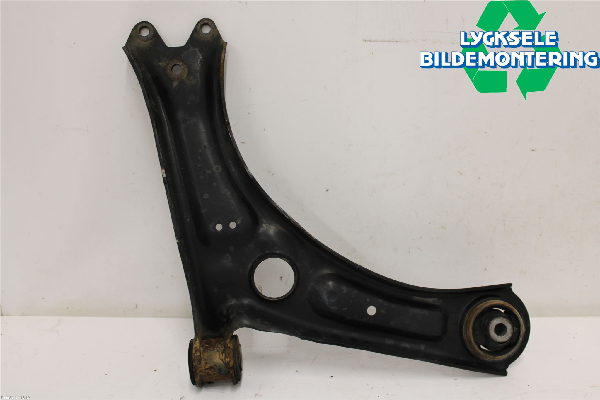 Skoda YETI Bärarm Fram Undre Vä