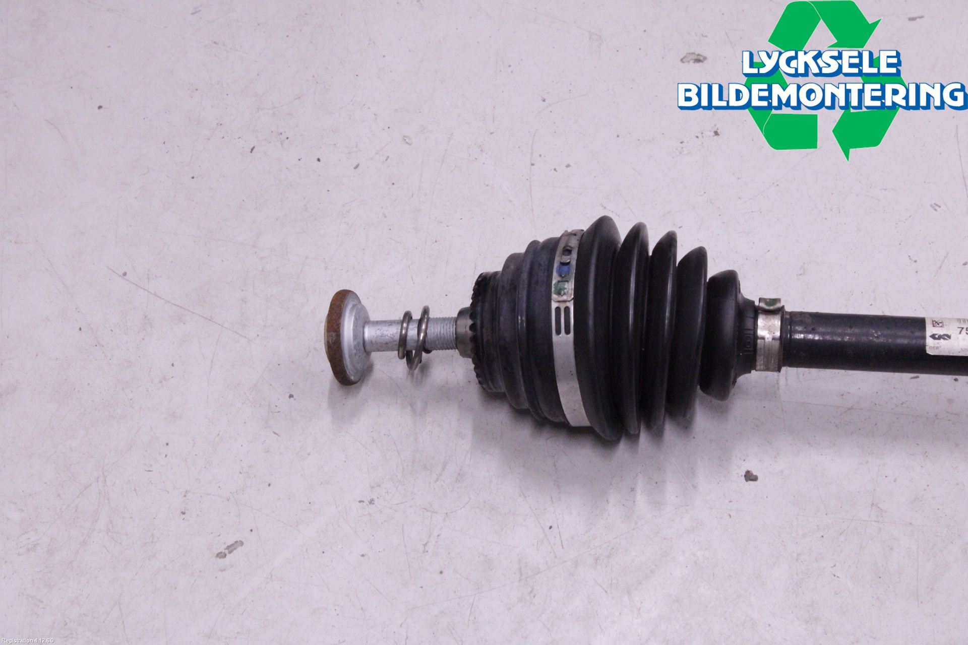 BMW 3 F30/F31/F80 12-19 Drivaxel Fram Höger