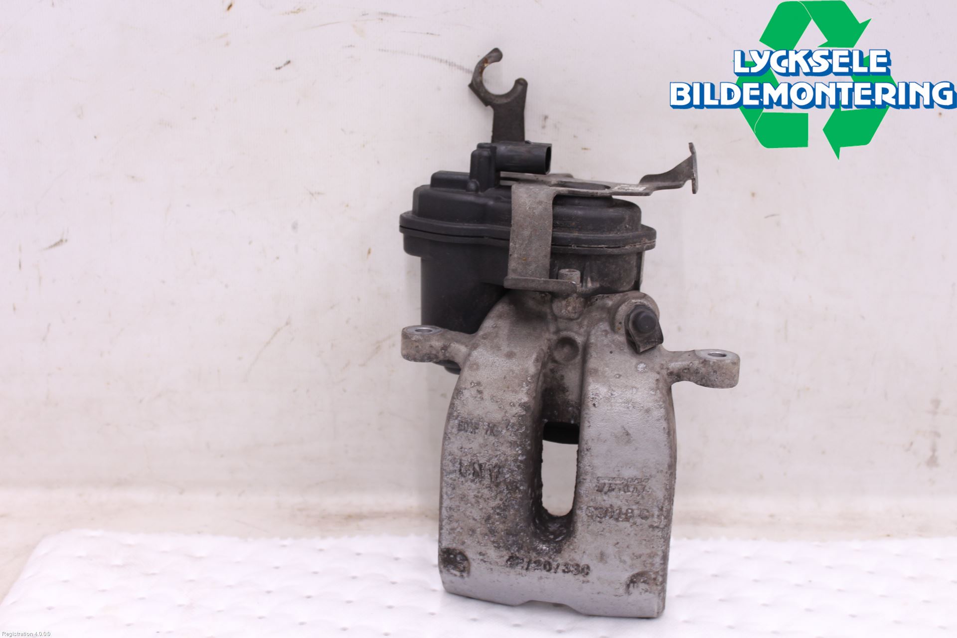 BMW 5 G30/G31/F90 17-23 Bromsok Bak Höger