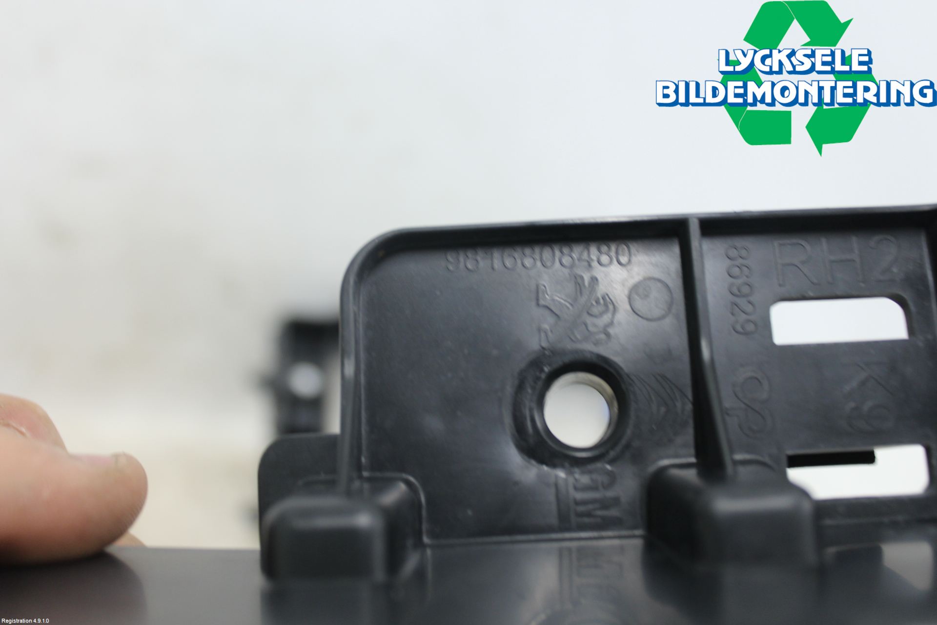 Peugeot PARTNER/E-PARTNER 19- Stötfångarfäste Bak Hö