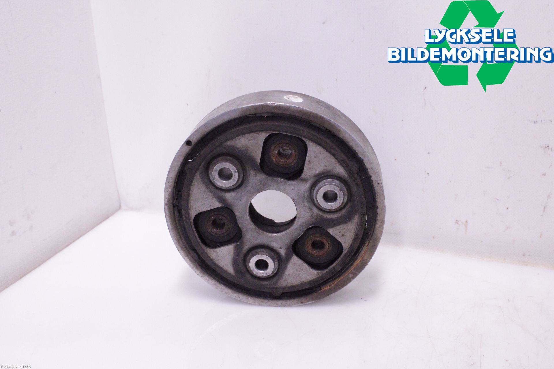 Volkswagen VW PASSAT 15-19 Mellanaxel Gummiknut