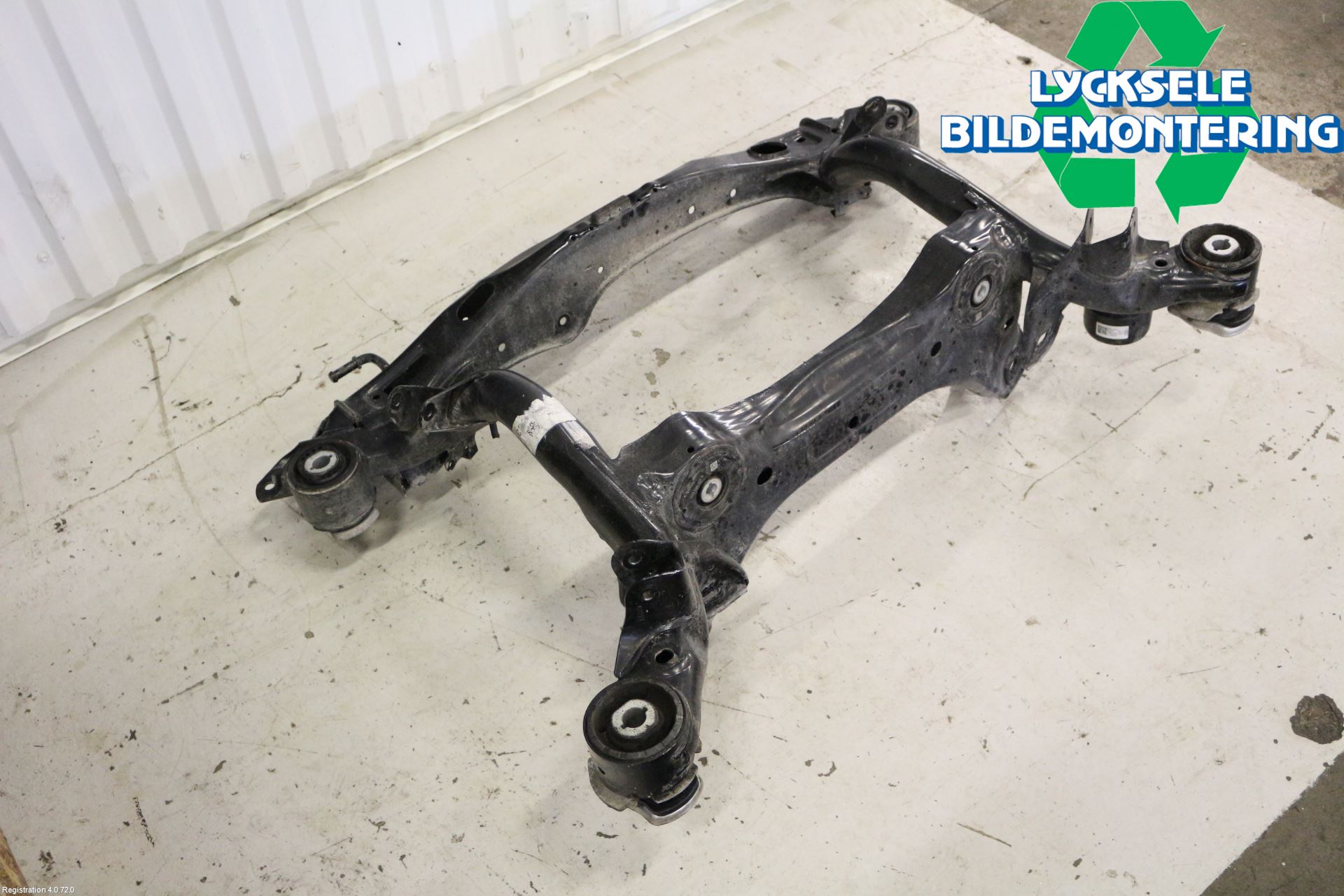 Audi A4/S4 B9 20- Bakaxelbalk