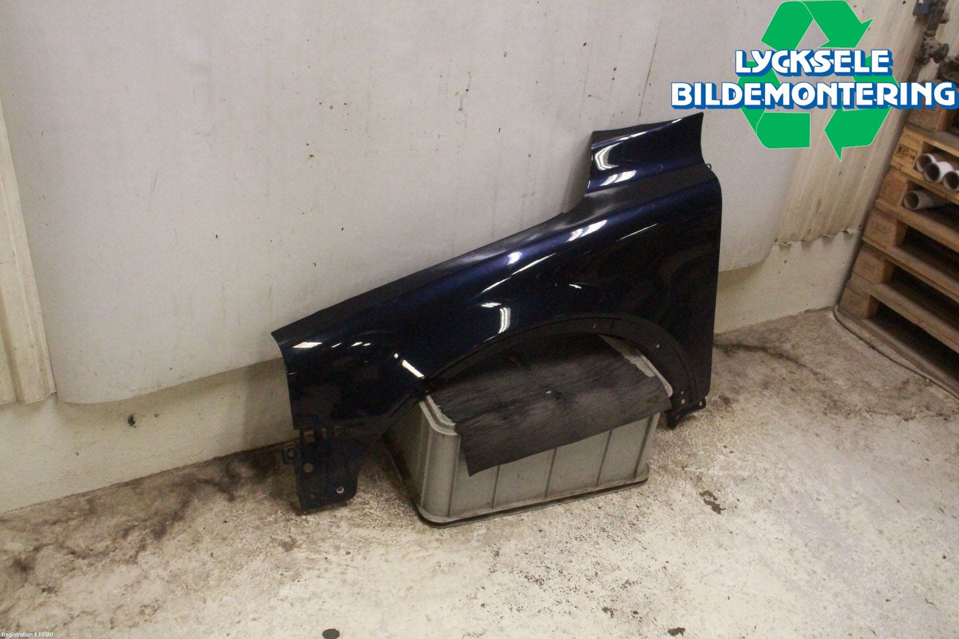 Volvo XC90 07-14 Skärm Fram Vänster