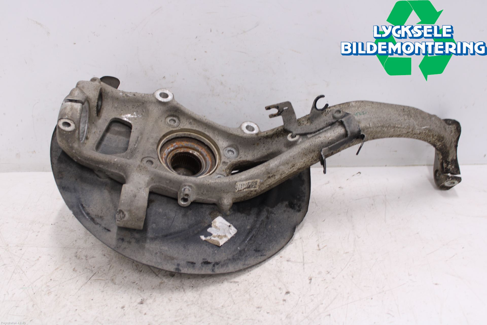 Audi Q8/SQ8 4M 19- Styrspindel Lagerhus Vä