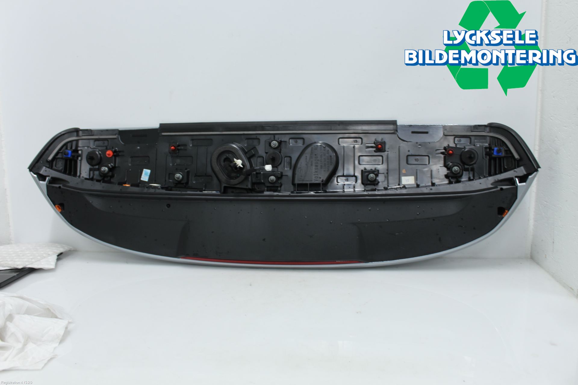 Volkswagen VW PASSAT 24- Spoiler Baklucka