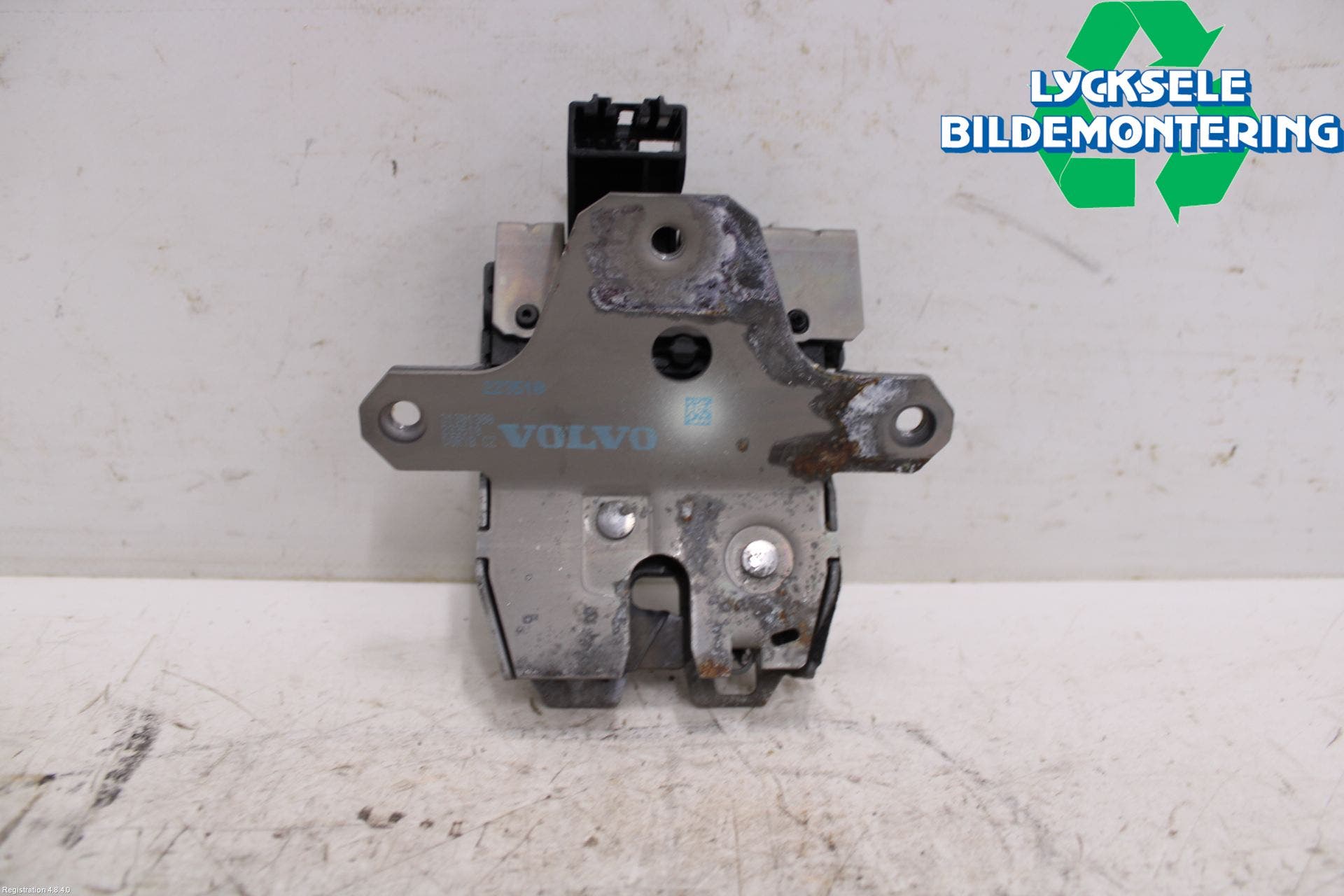 Volvo XC60 09-13 Låskista Baklucka