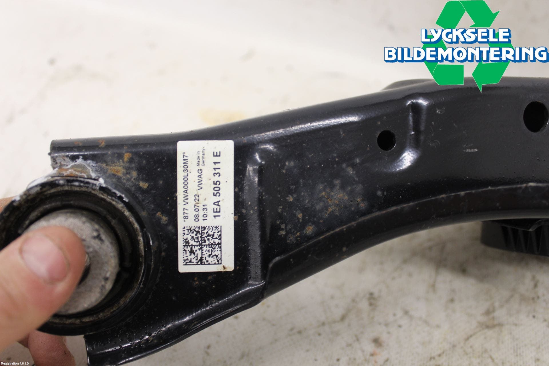 CUPRA BORN 22- Bärarm Bak Höger