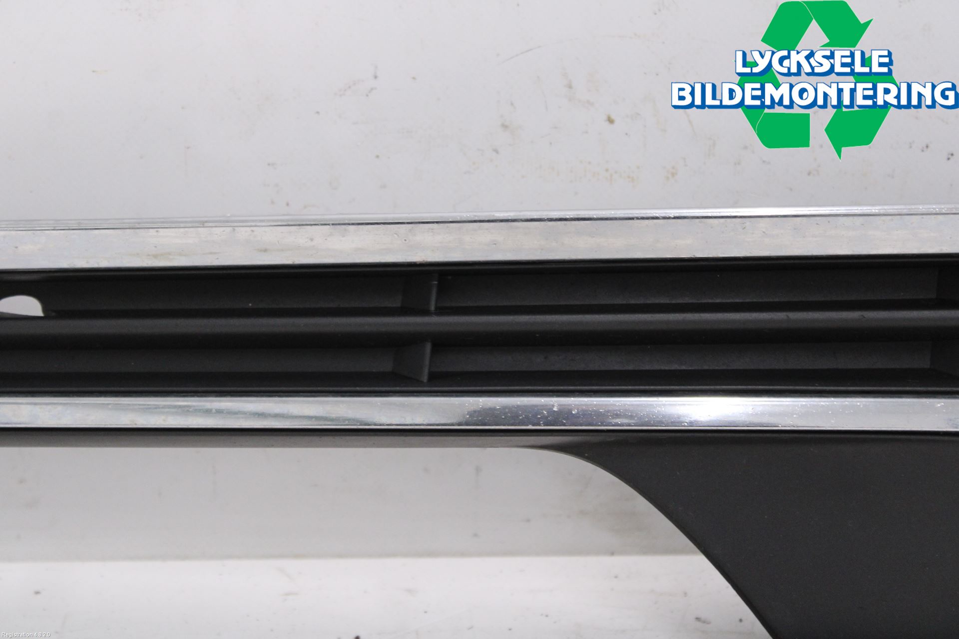 Volkswagen VW PASSAT 11-14 Dimljussarg Fram