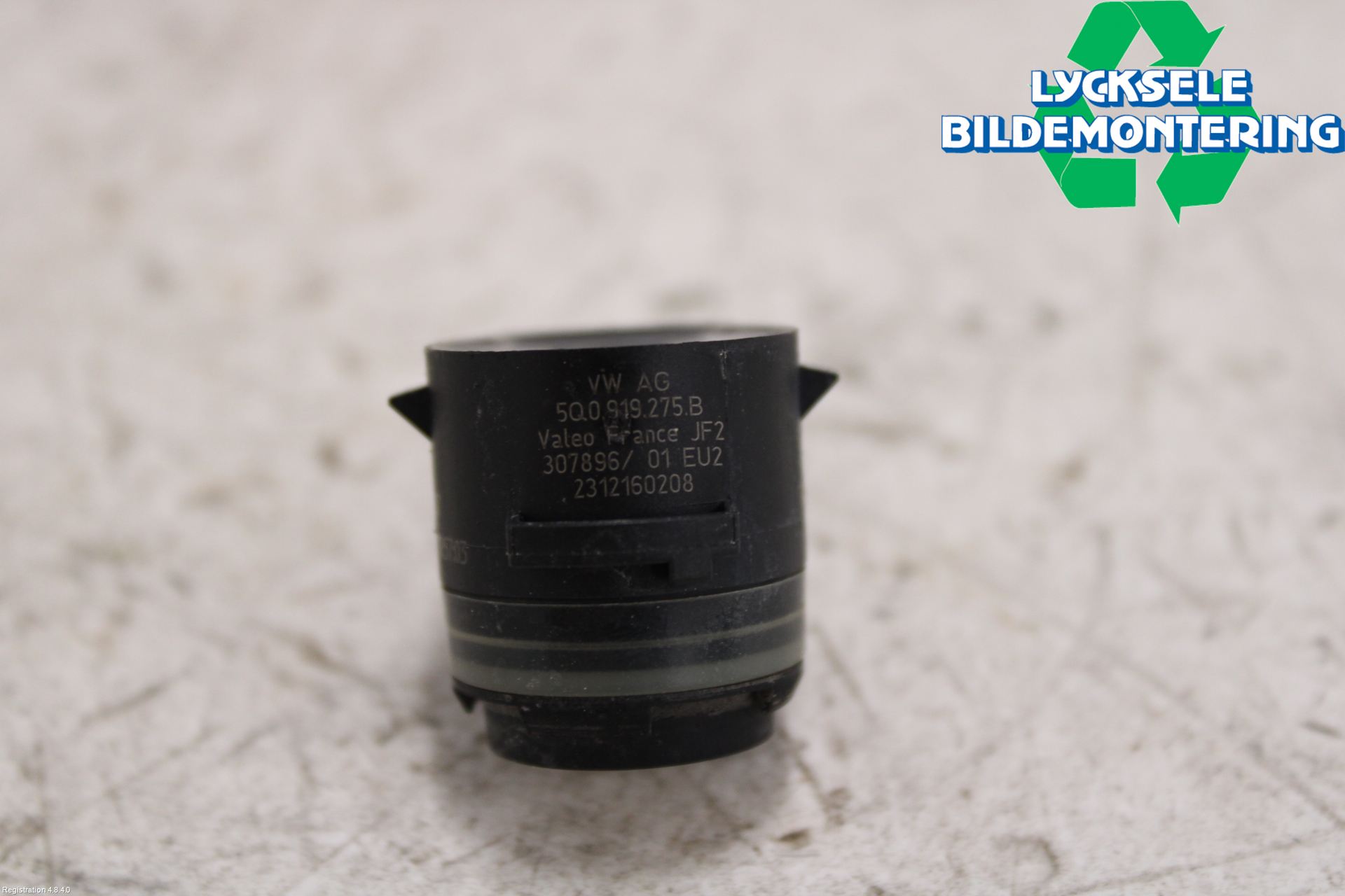 Volkswagen VW PASSAT 15-19 Parkeringshjälp Frontsensor