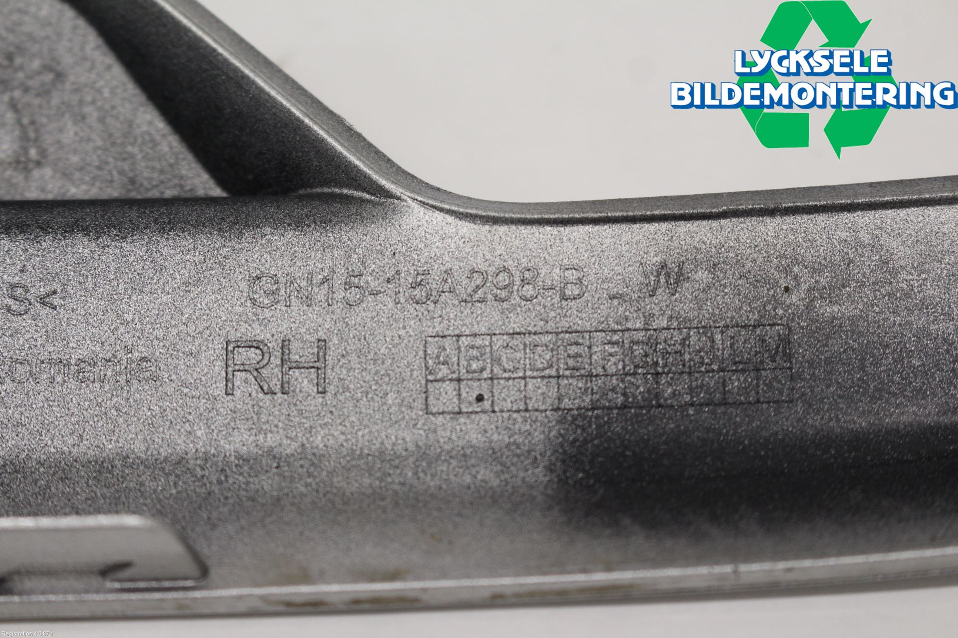 Ford ECOSPORT 17- Dimljussarg Fram