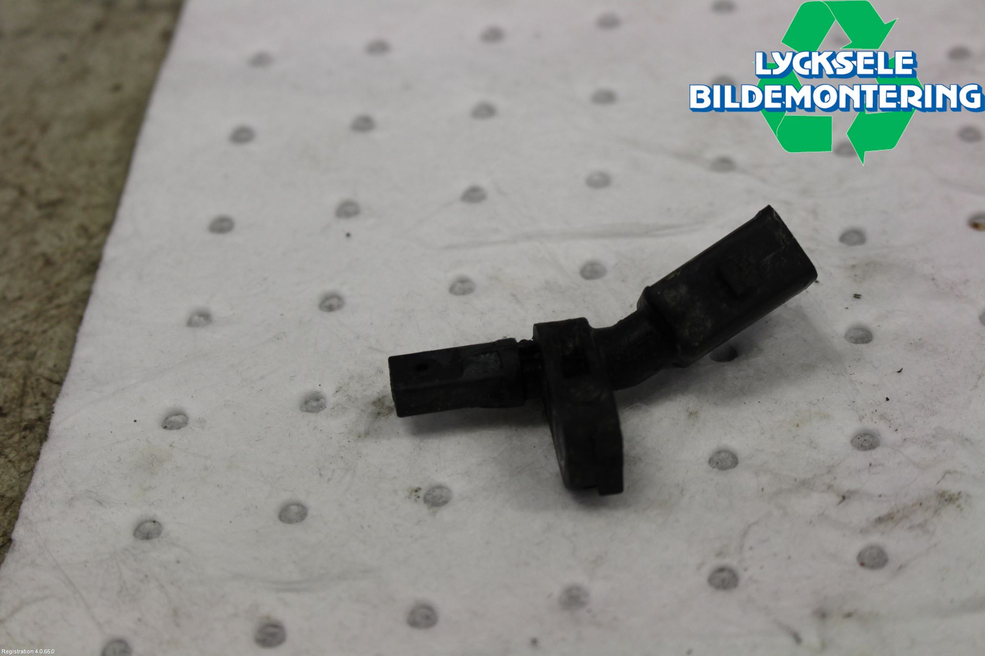 Volkswagen VW PASSAT 15-19 Abs Sensor