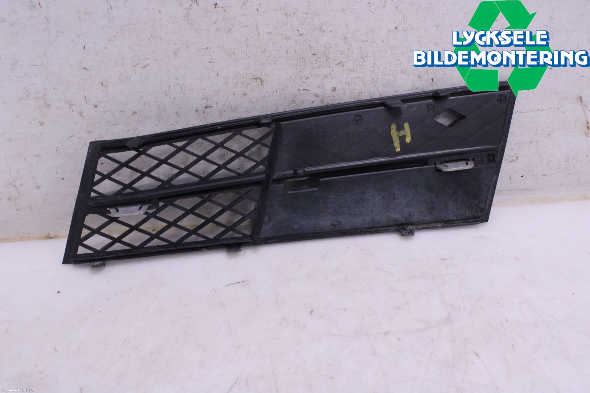 BMW 5 F10/F11/F18 09-17 Grilldel Höger