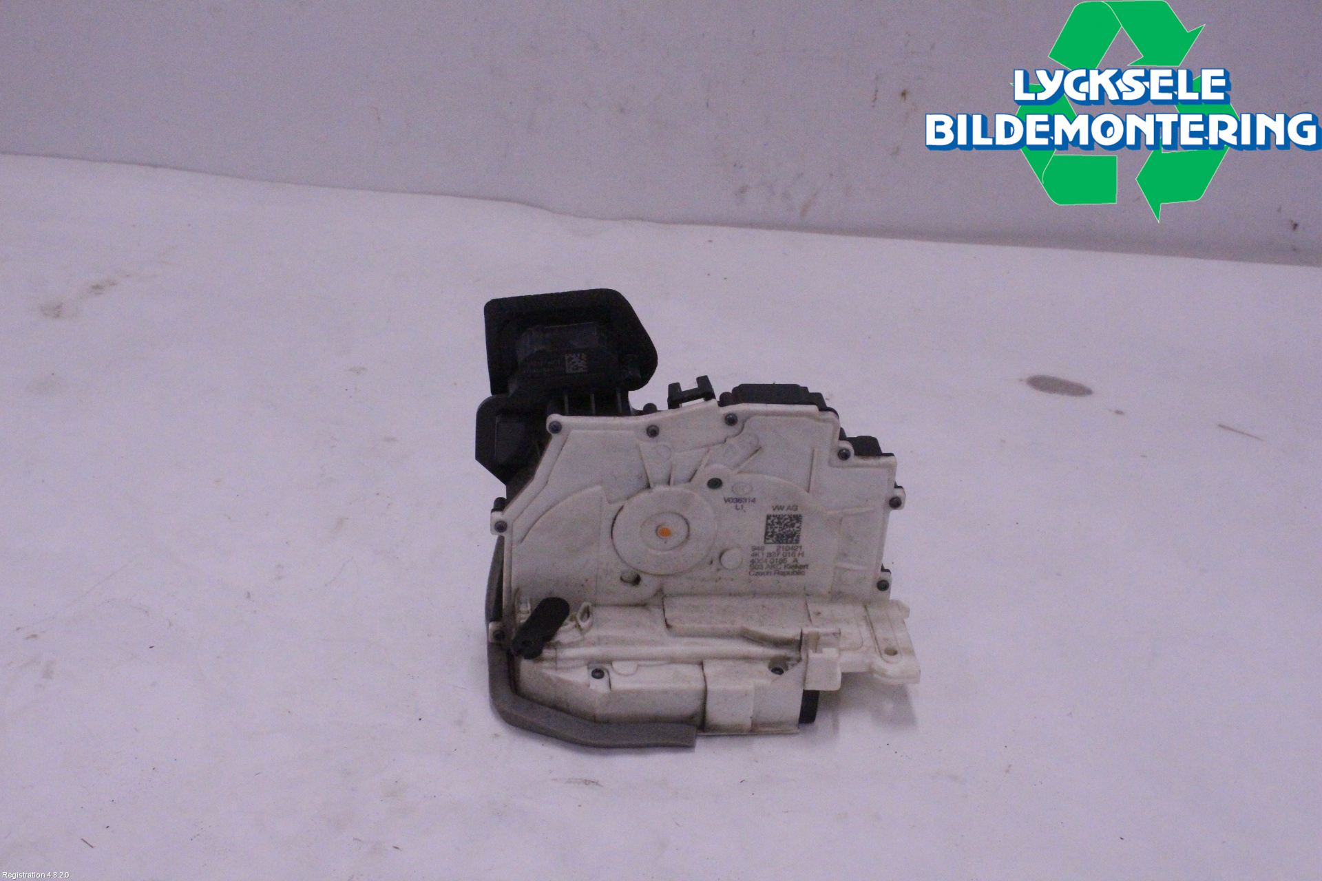 Audi A6 F2/C8 19- Låskista-Dörrlås