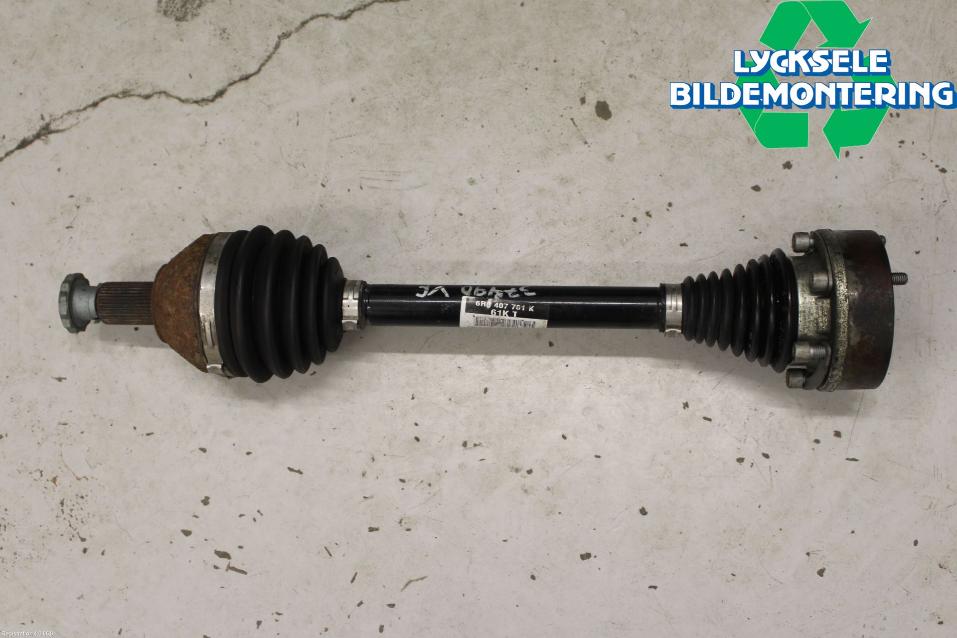 Volkswagen VW POLO 10-17 Drivaxel Fram Vänster