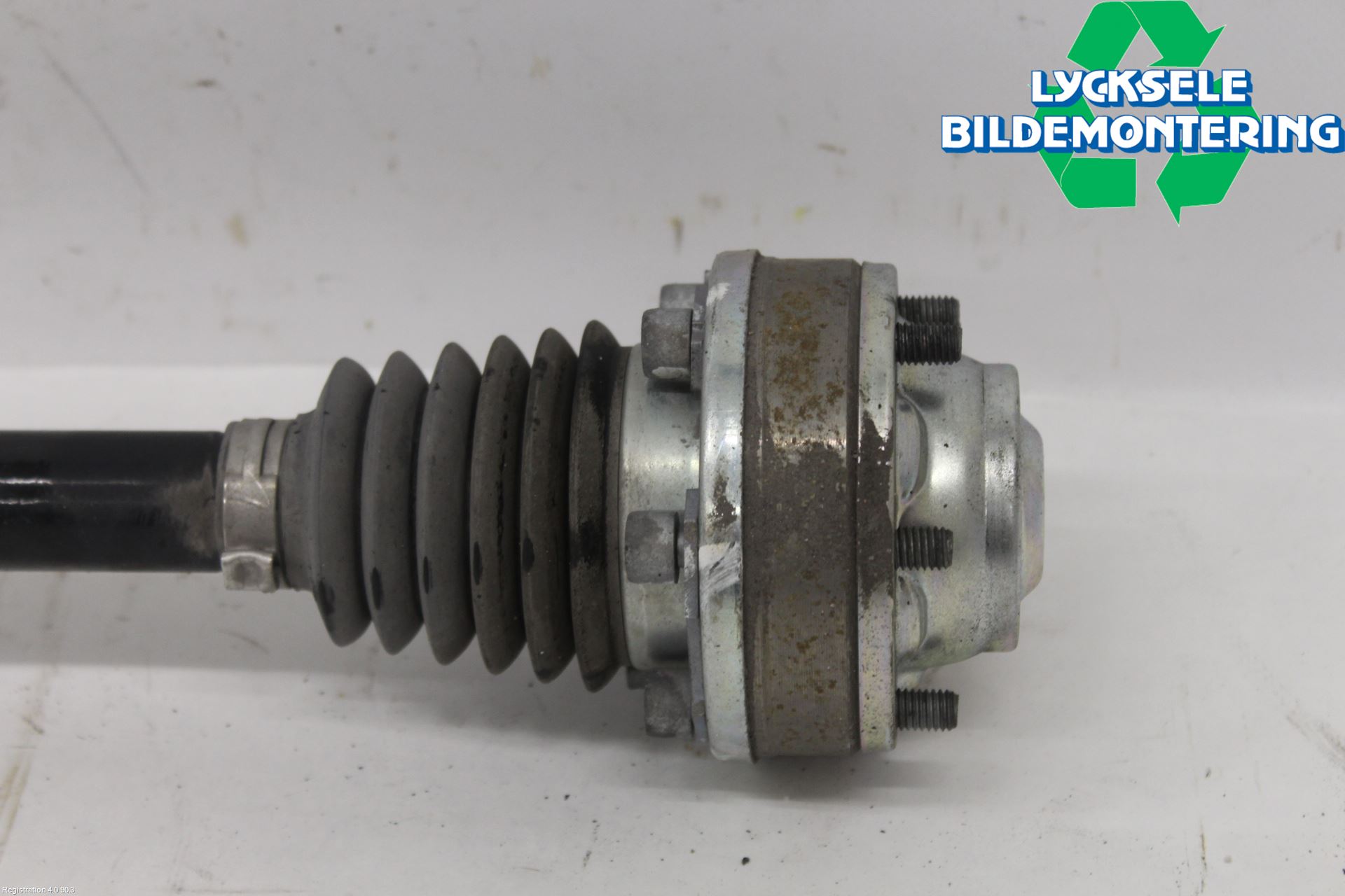 Volkswagen VW TIGUAN 16-24 Drivaxel Bak Höger