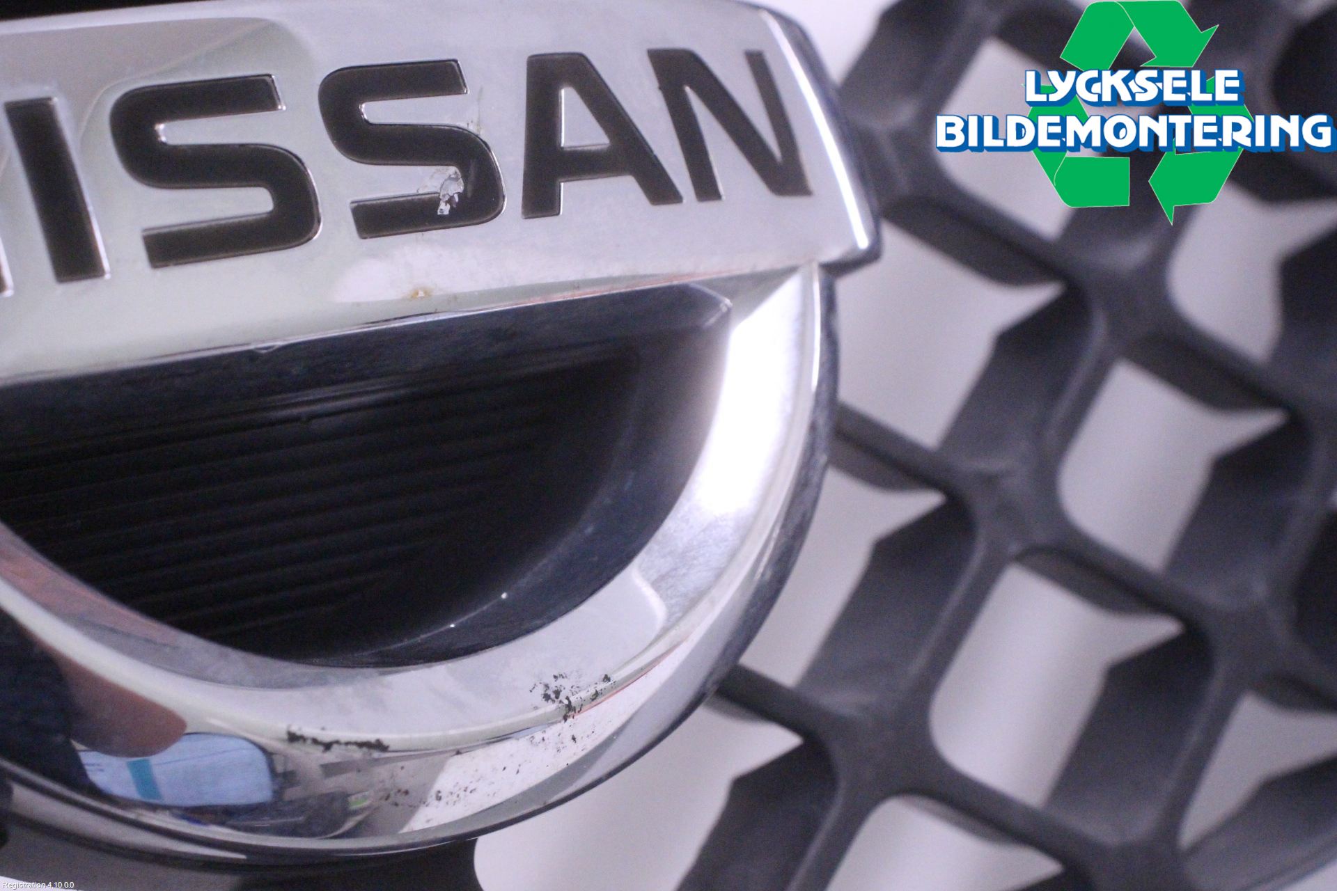 Nissan NAVARA 05-16 Grill Komp