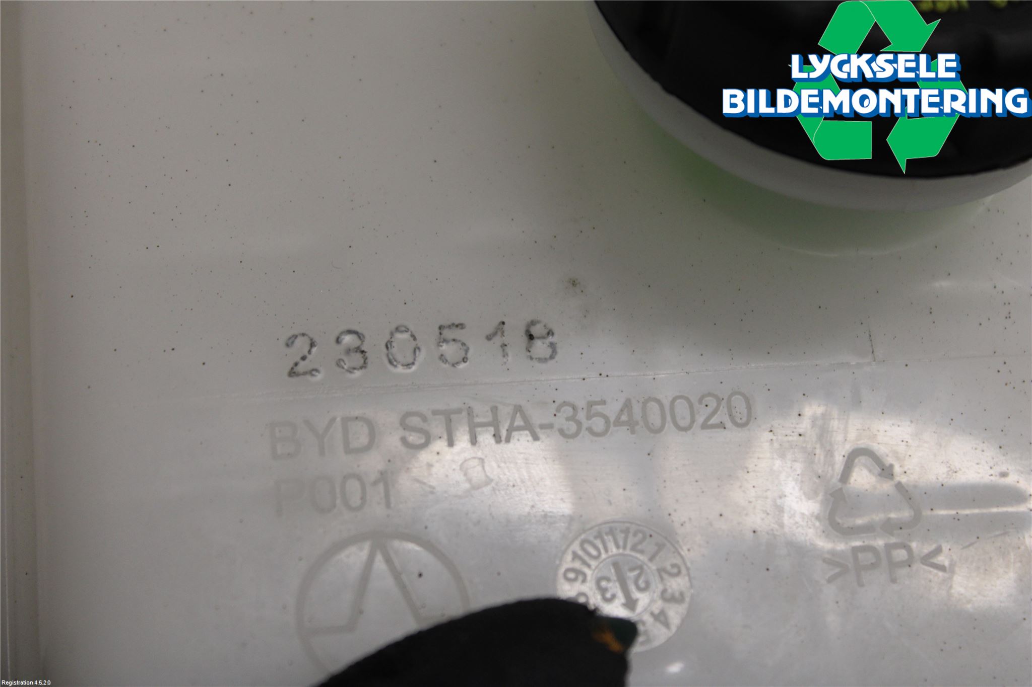 BYD ATTO 22- Bromsvätskebehållare