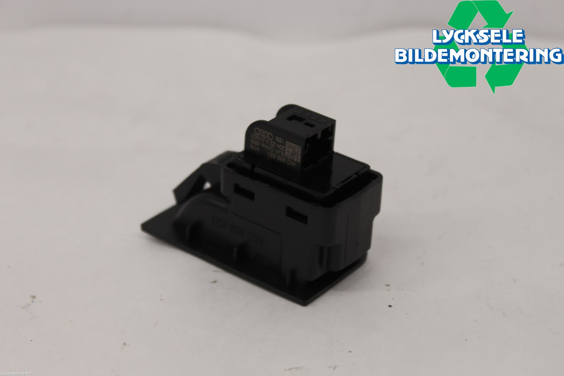 Audi A6 F2/C8 19- Strömställare Baklucka