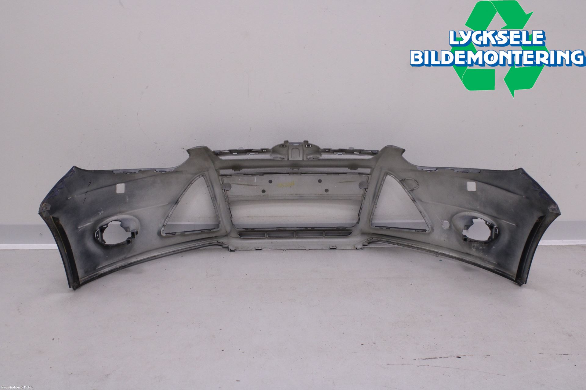 Ford FOCUS 11-14 Stötfångarbeklädnad Fram