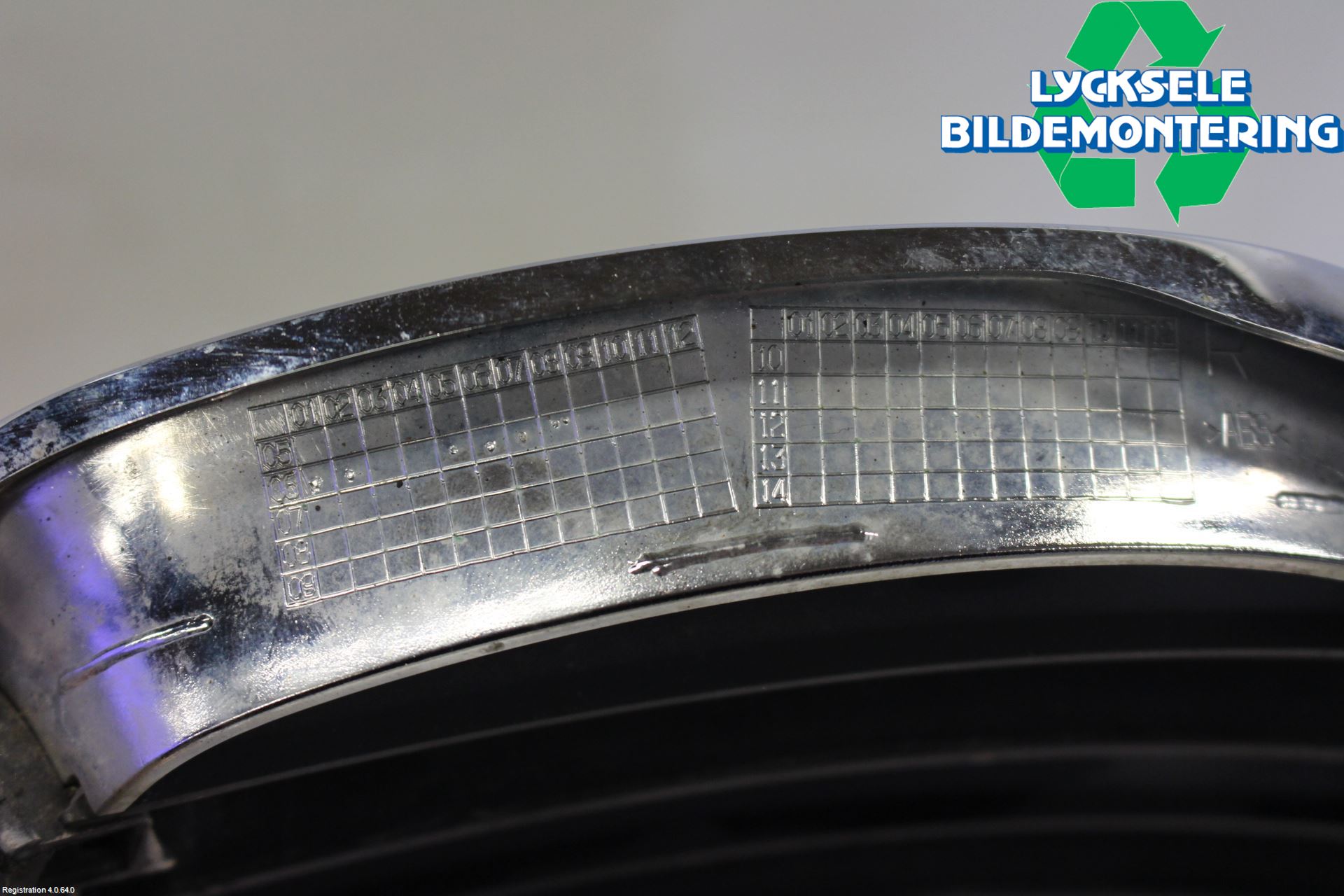 BMW X3 E83     03-10 Grilldel Höger