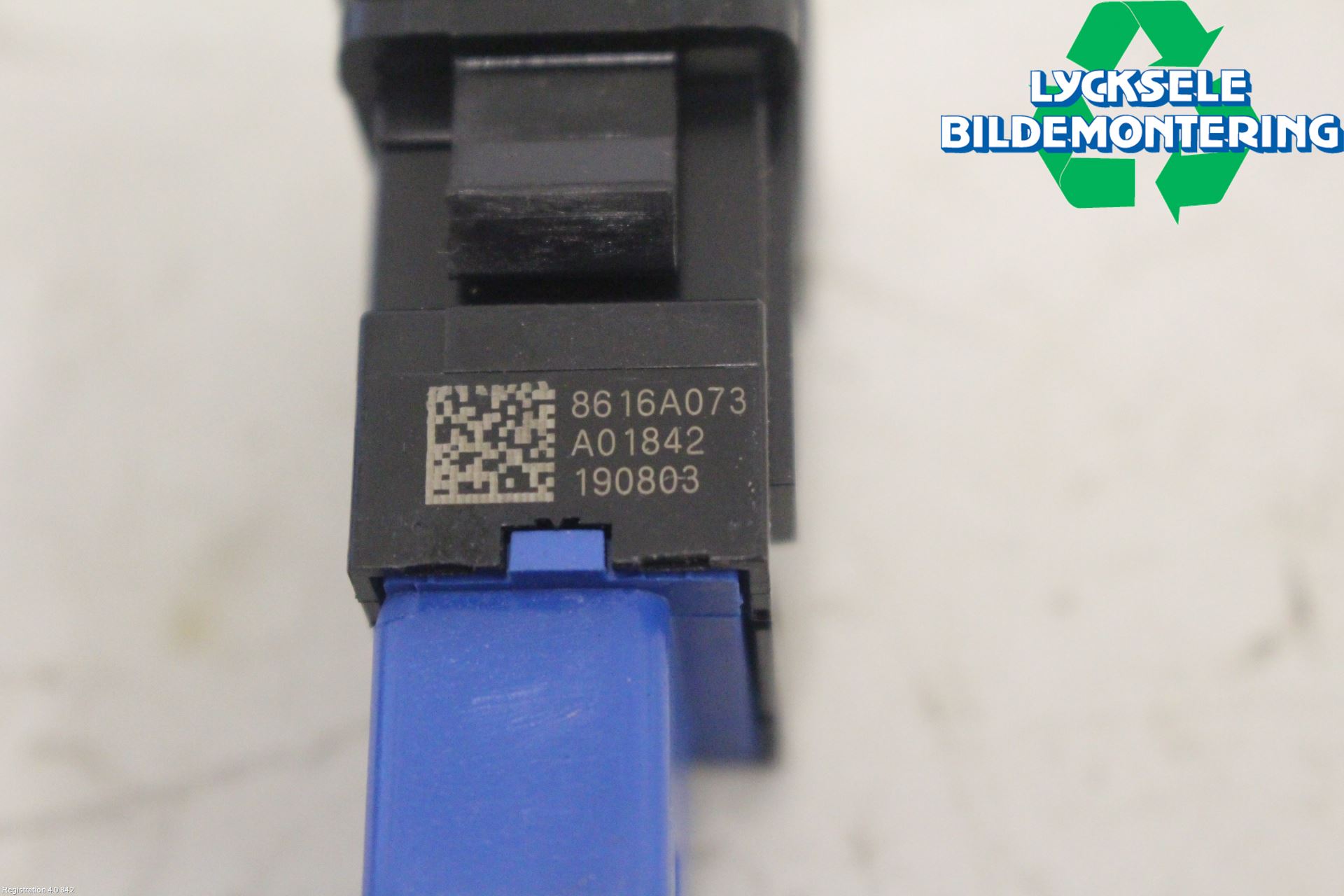 Mitsubishi OUTLANDER 13-21 Strömställare Baklucka