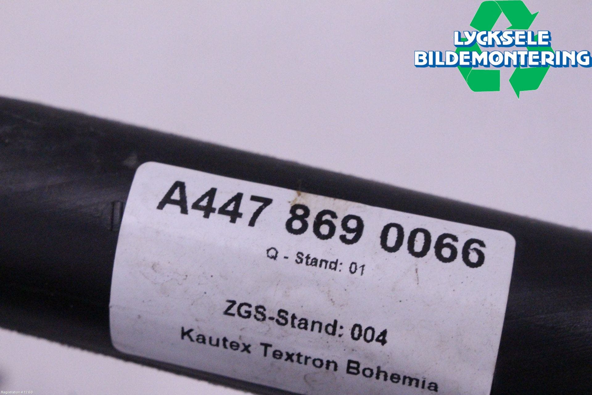 Mercedes-Benz MB VITO/V-KLASS (W640,W447,W448) 14- Spolartank Vindruta-Strål