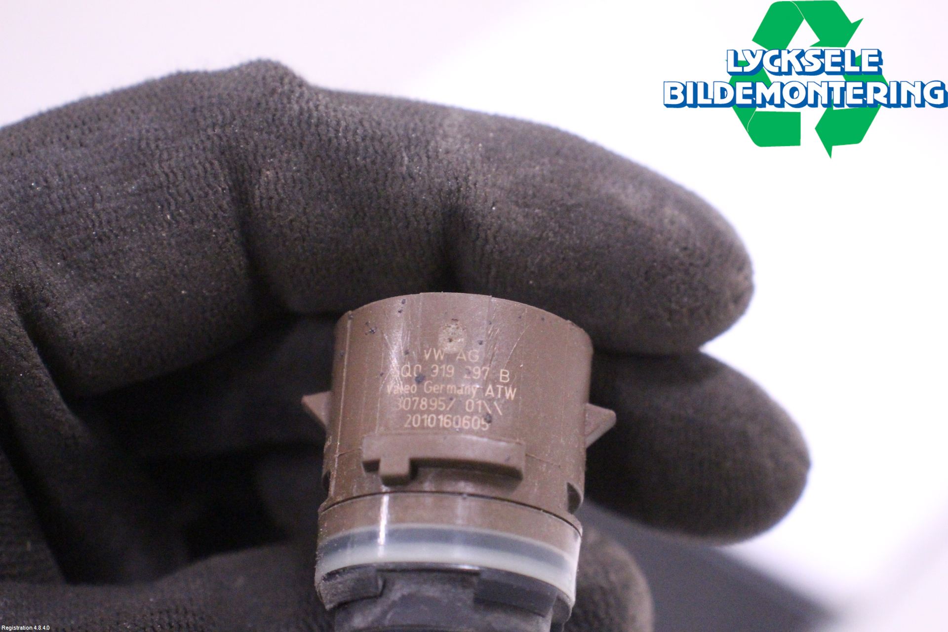 Skoda SUPERB 16-24 Parkeringshjälp Frontsensor