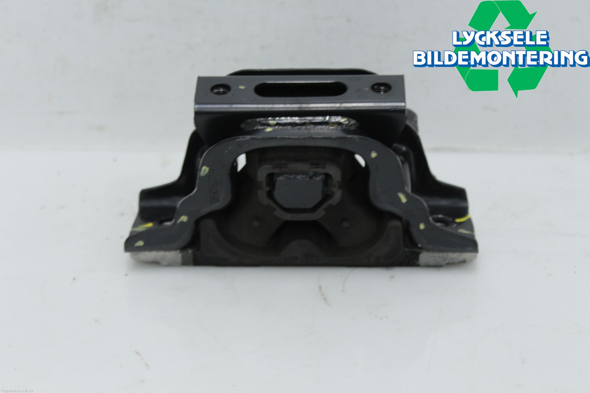 Suzuki SX4 S-CROSS 22- Motorfäste