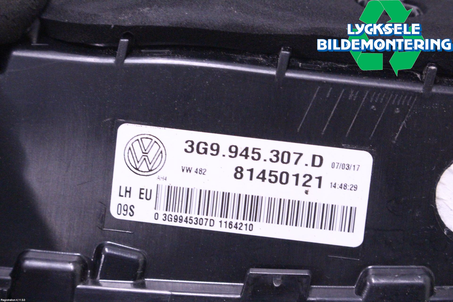 Volkswagen VW PASSAT 15-19 Bakljus Lucka Vä