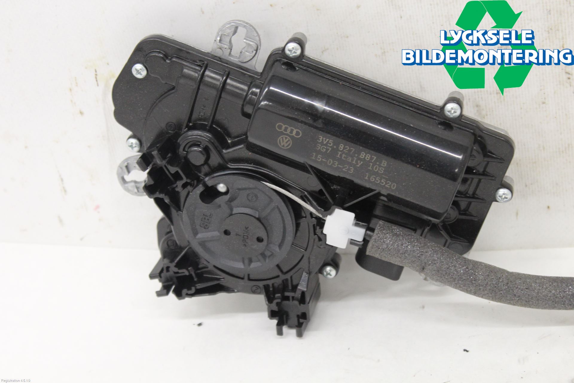 Audi A4/S4 B9 20- Bakluckeöppnare Automatisk