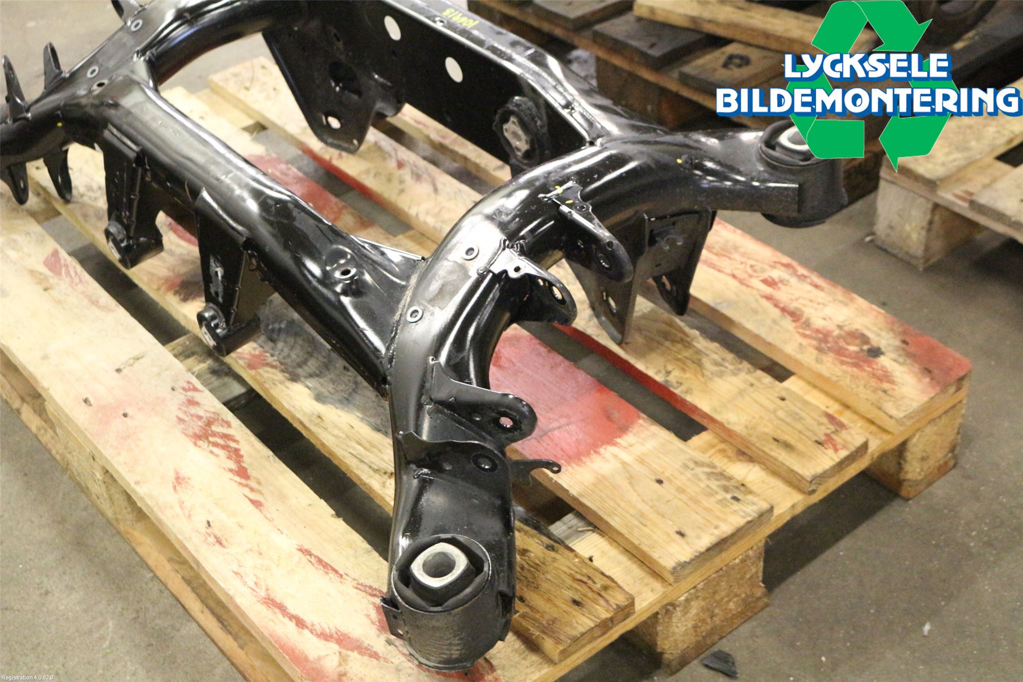 BMW X4 F26 14-18 Bakaxelbalk